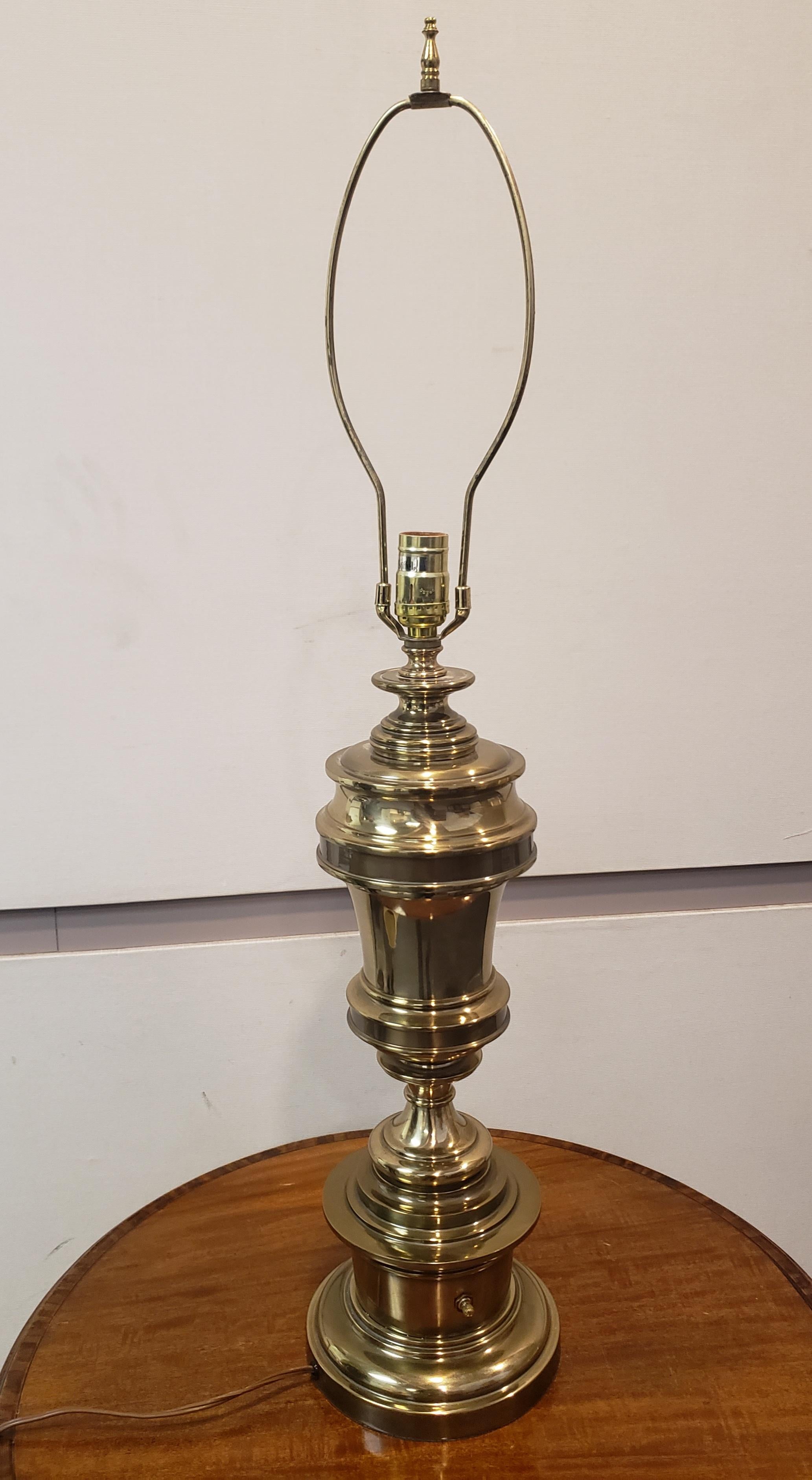 Stiffel  Art Nouveau Style Large Brass Table Lamp In Good Condition For Sale In Germantown, MD