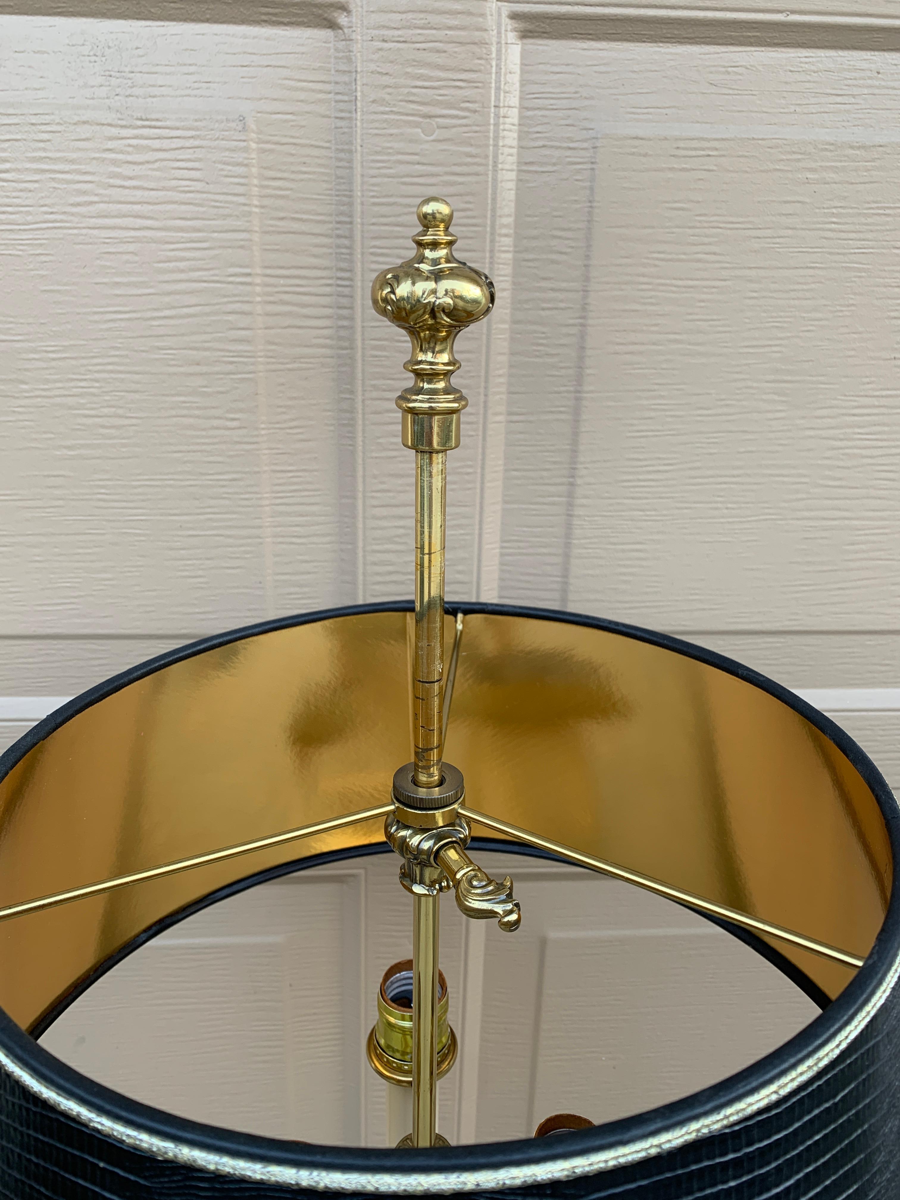 Lampada Bouillotte di Stiffel in ottone con paralume in finta pelle di coccodrillo nera in vendita 1