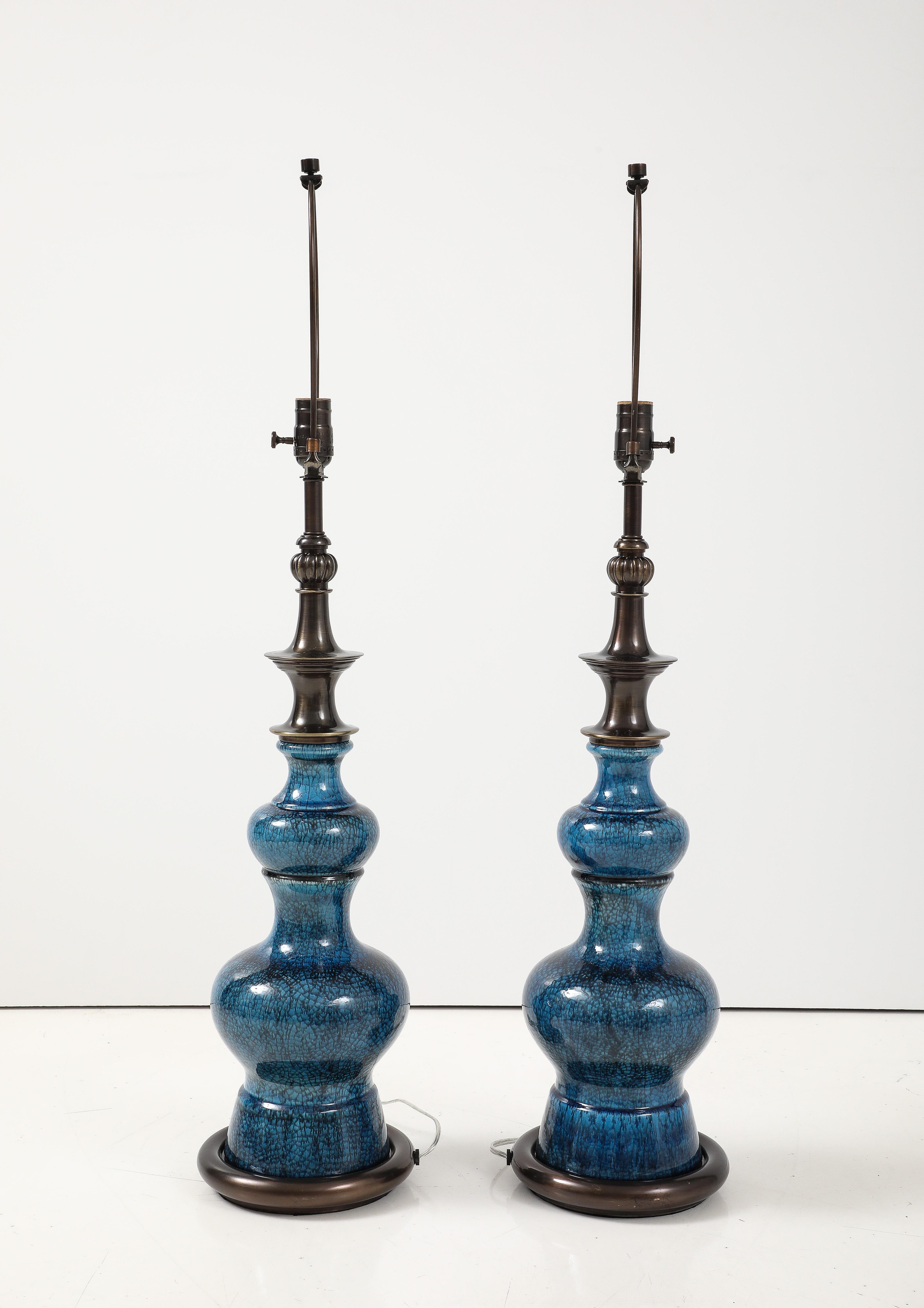 Stiffel Bronce, Lámparas de Porcelana Azul en Excelente estado para la venta en New York, NY