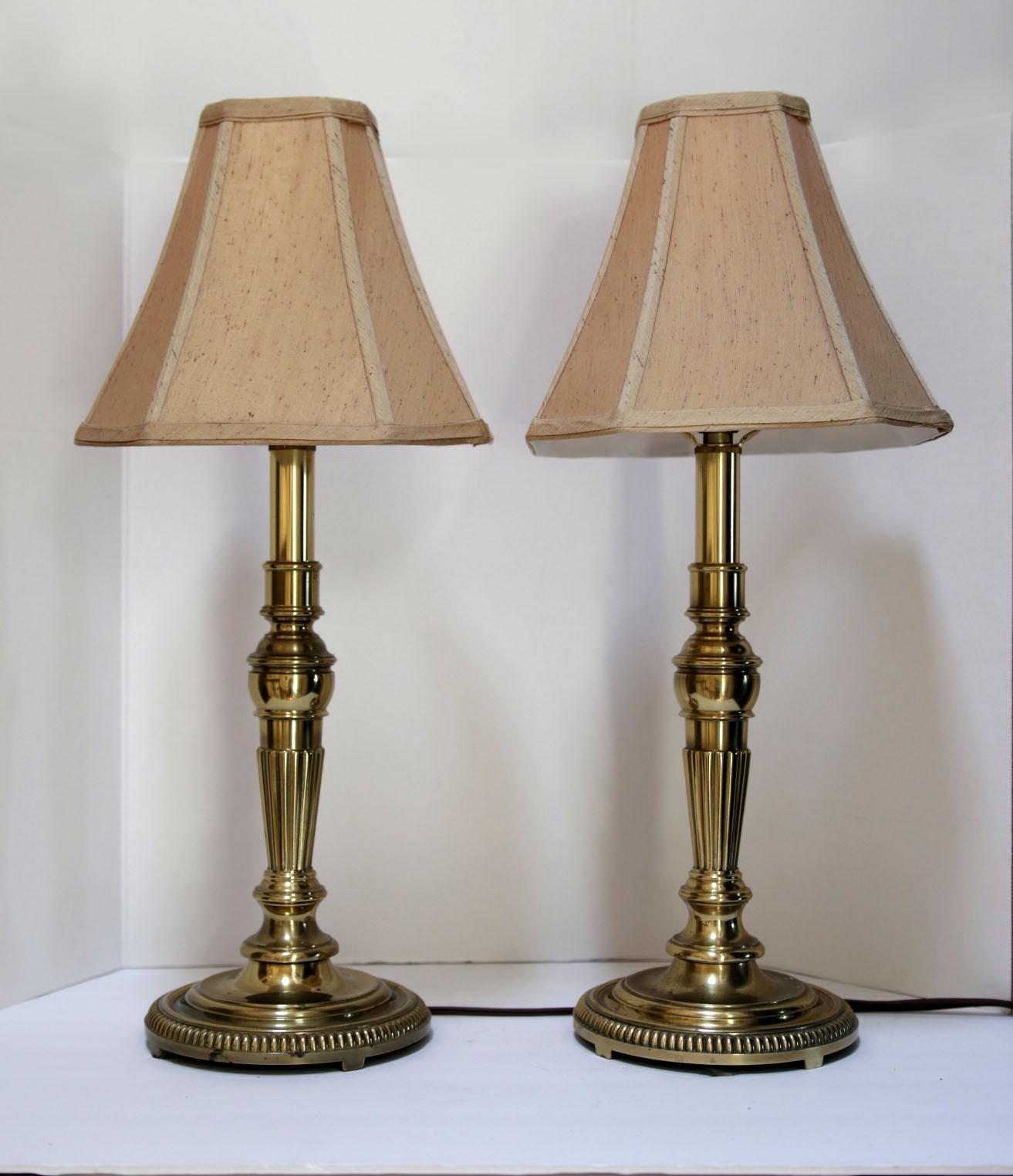 American Classical Stiffel Buffet or Console Brass Vintage Pair of Table Lamps with Shades