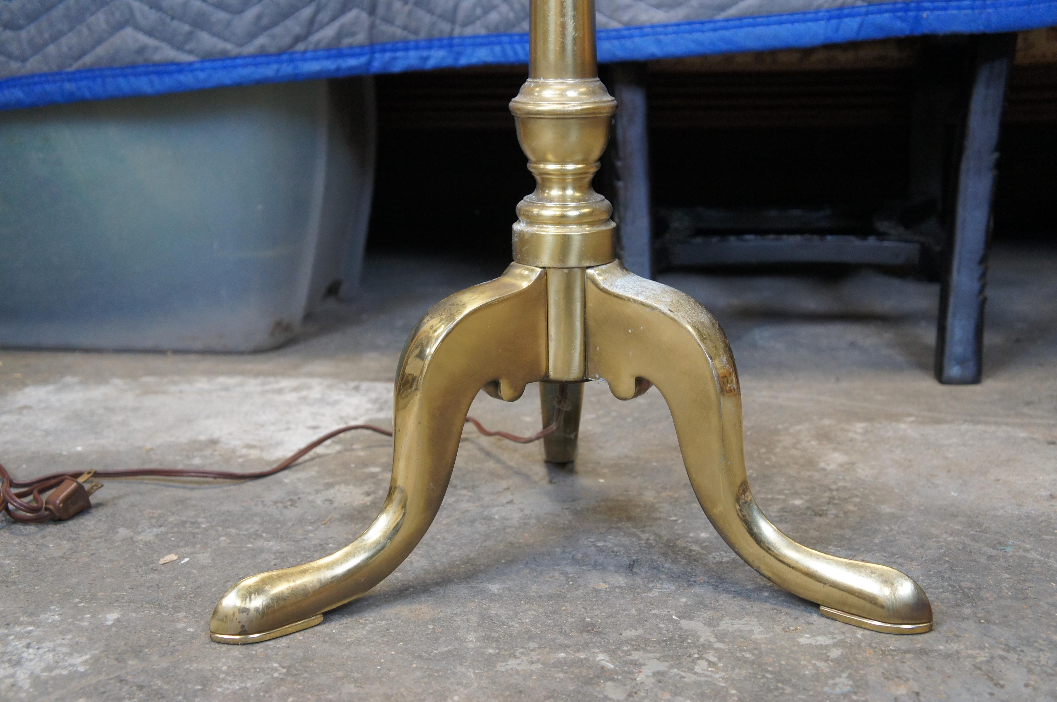 XX secolo Stiffel Hollywood Regency Brass Two Light Candlestick Tripod Floor Lamp 52