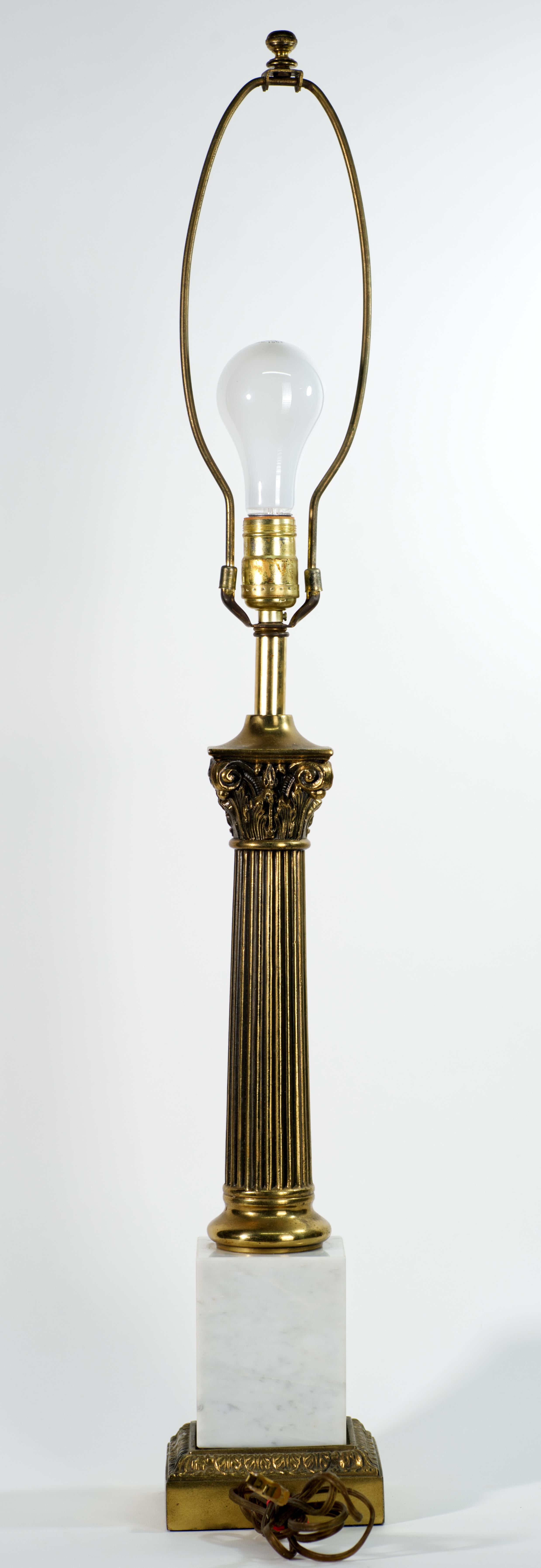 Stiffel Hollywood Regency Obelisk Table Lamp, Brass and Marble In Good Condition For Sale In Clifton Springs, NY
