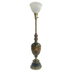 Lampada da tavolo Stiffel in stile Hollywood Regency in ottone ed ebano con testa di leone 