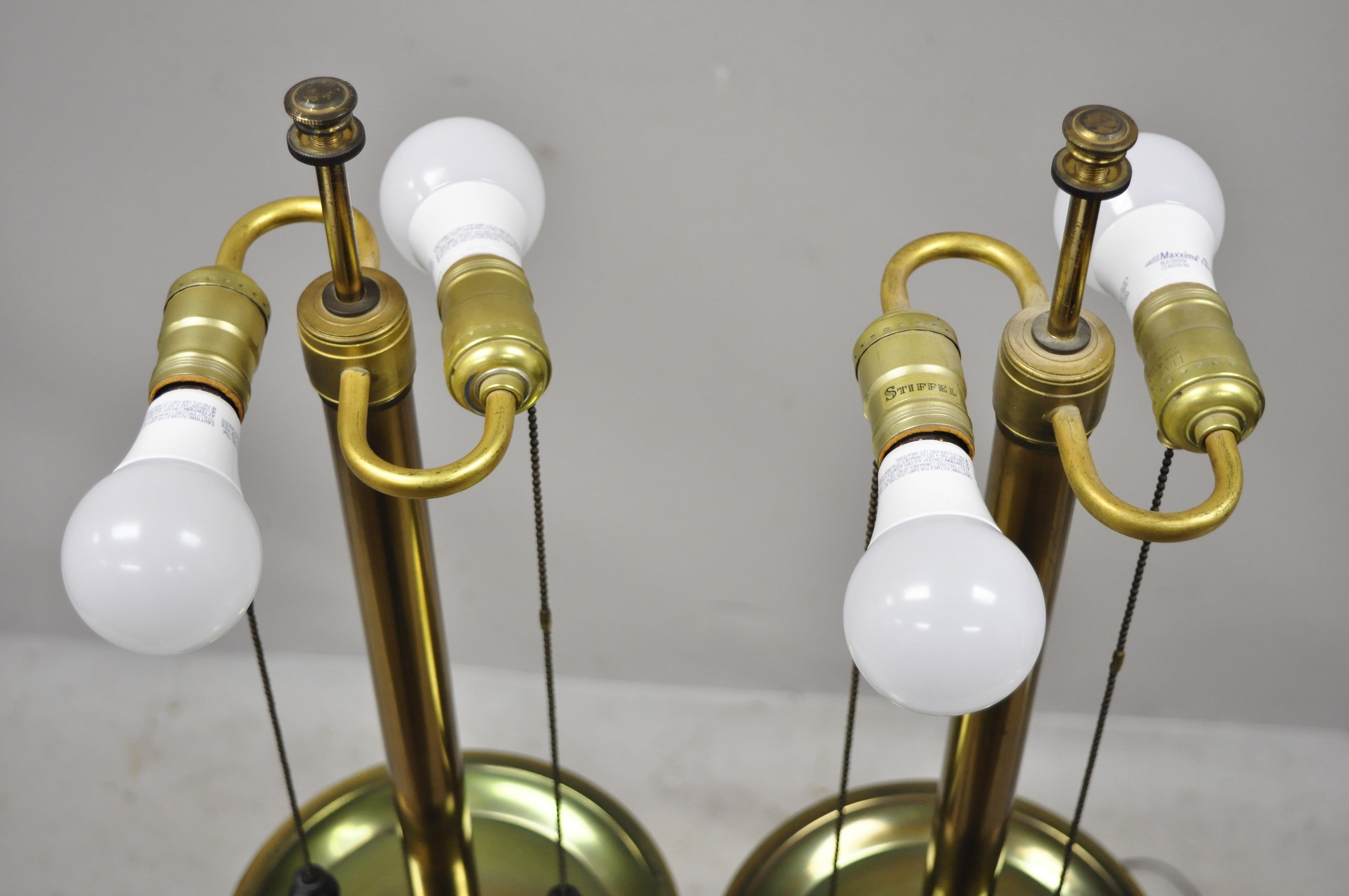 Stiffel Italian Regency Large Porcelain Urn Brass Finish Tall Table Lamps, Pair en vente 4