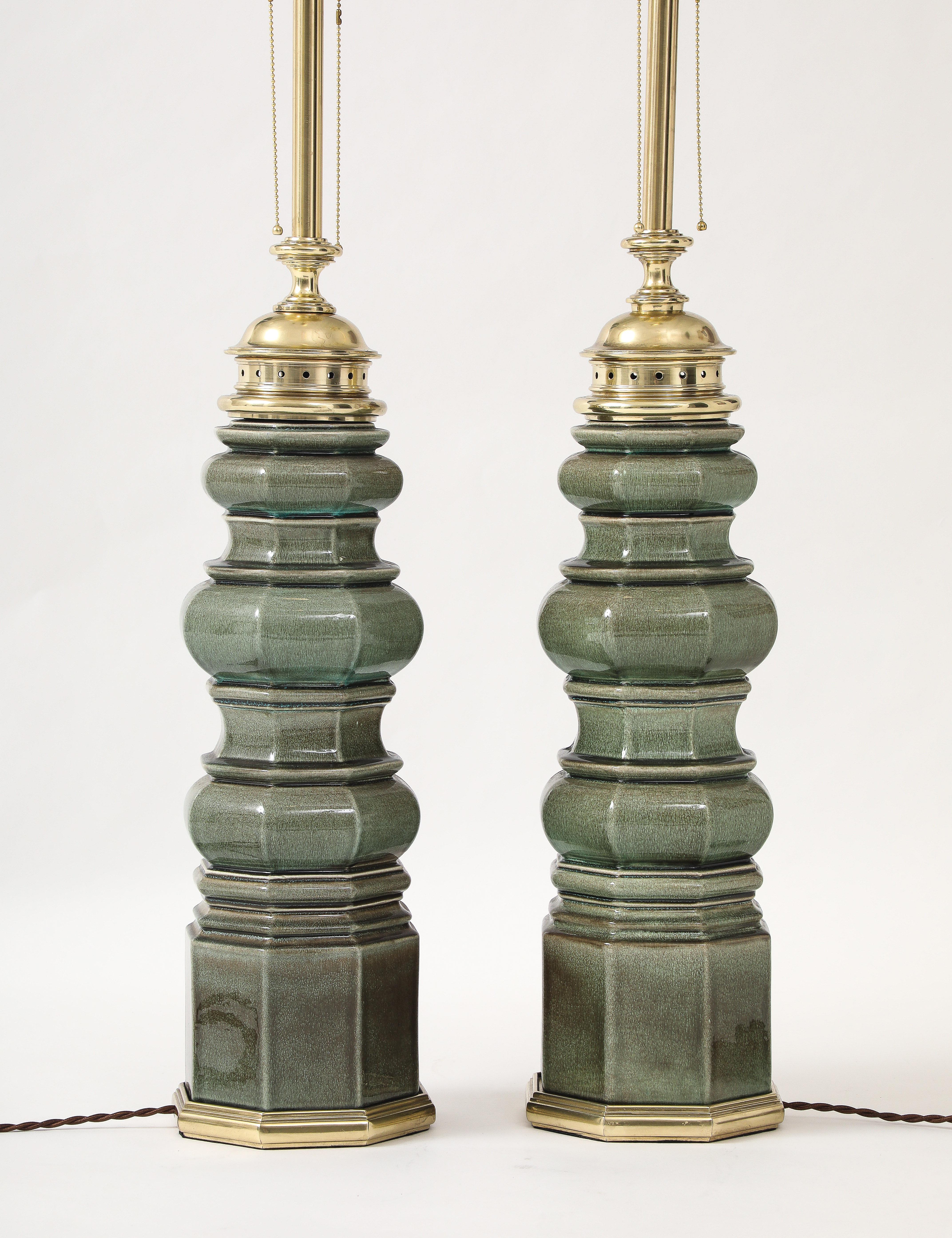 Stiffel Jade Grün Porzellan Lampen im Zustand „Hervorragend“ im Angebot in New York, NY