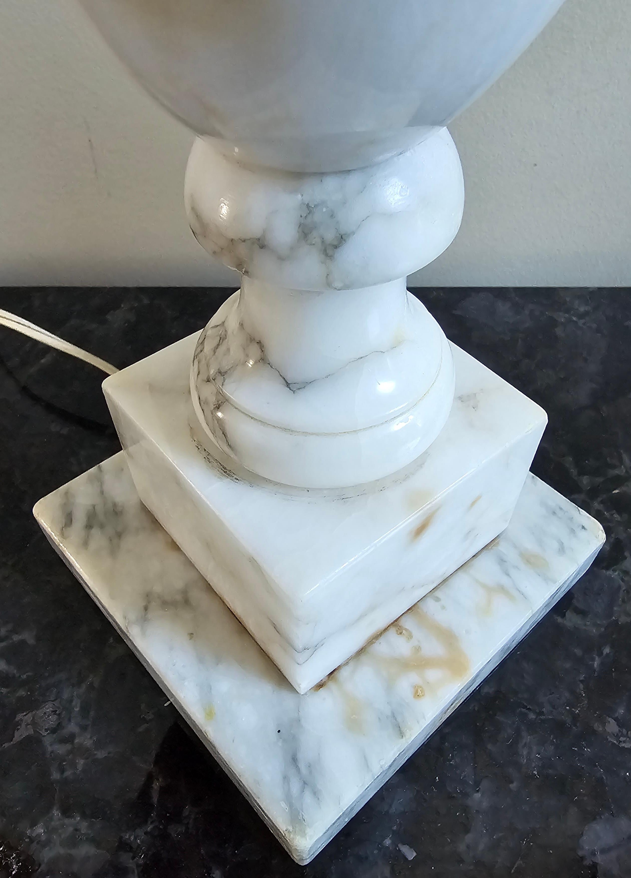 Stiffel Mid-Century Neo-Classical Italian White Marble Table Lamps For Sale 1
