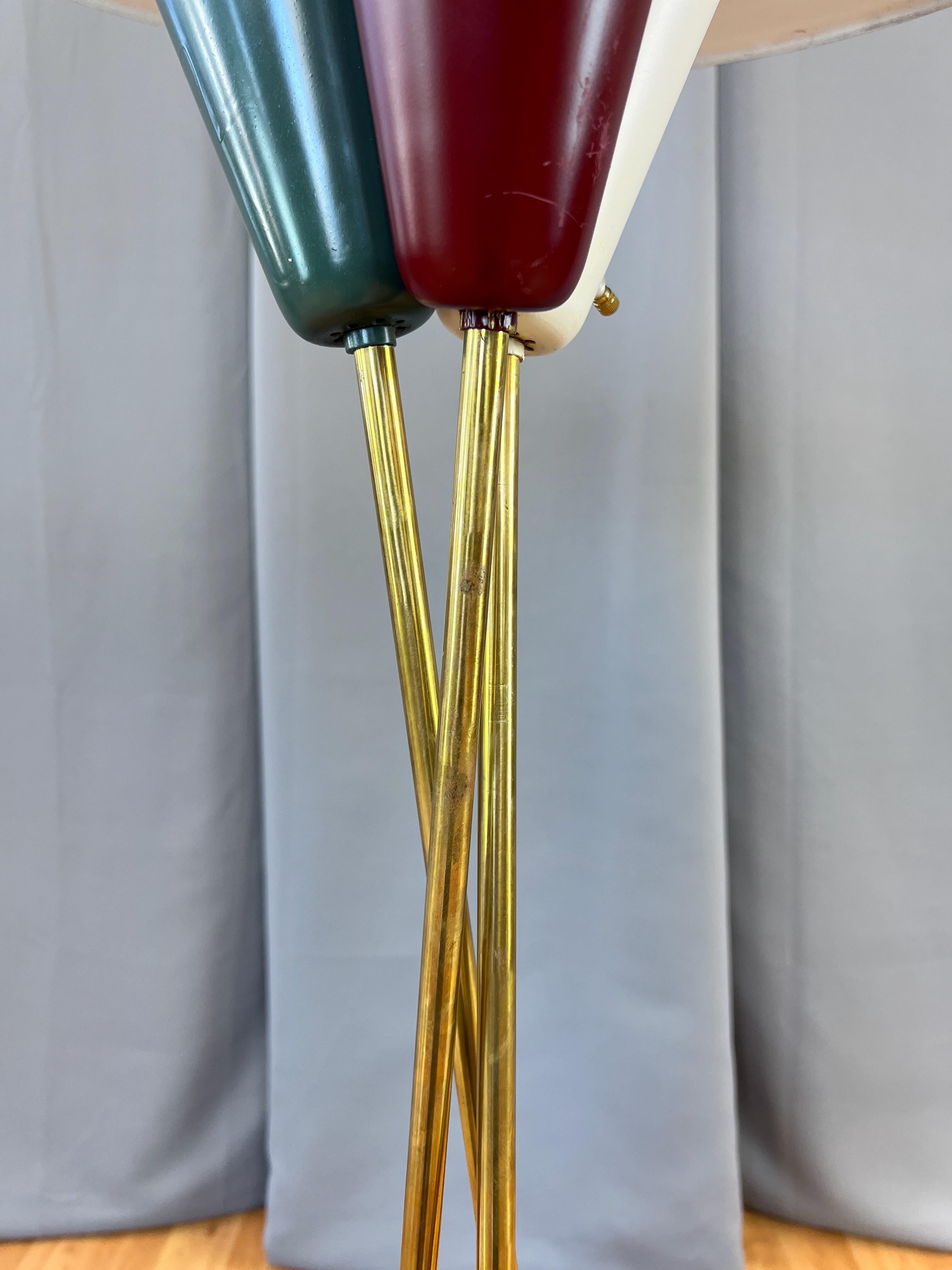 Stiffel Saucer Shade Enameled Metal and Brass Three-Light Floor Lamp, 1950s For Sale 4