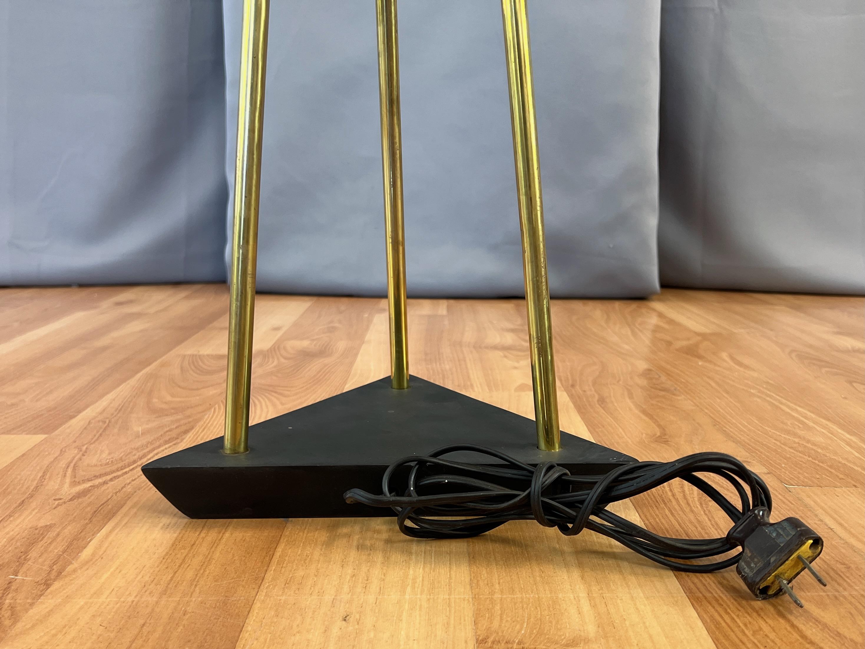 Stiffel Saucer Shade Enameled Metal and Brass Three-Light Floor Lamp, 1950s For Sale 5