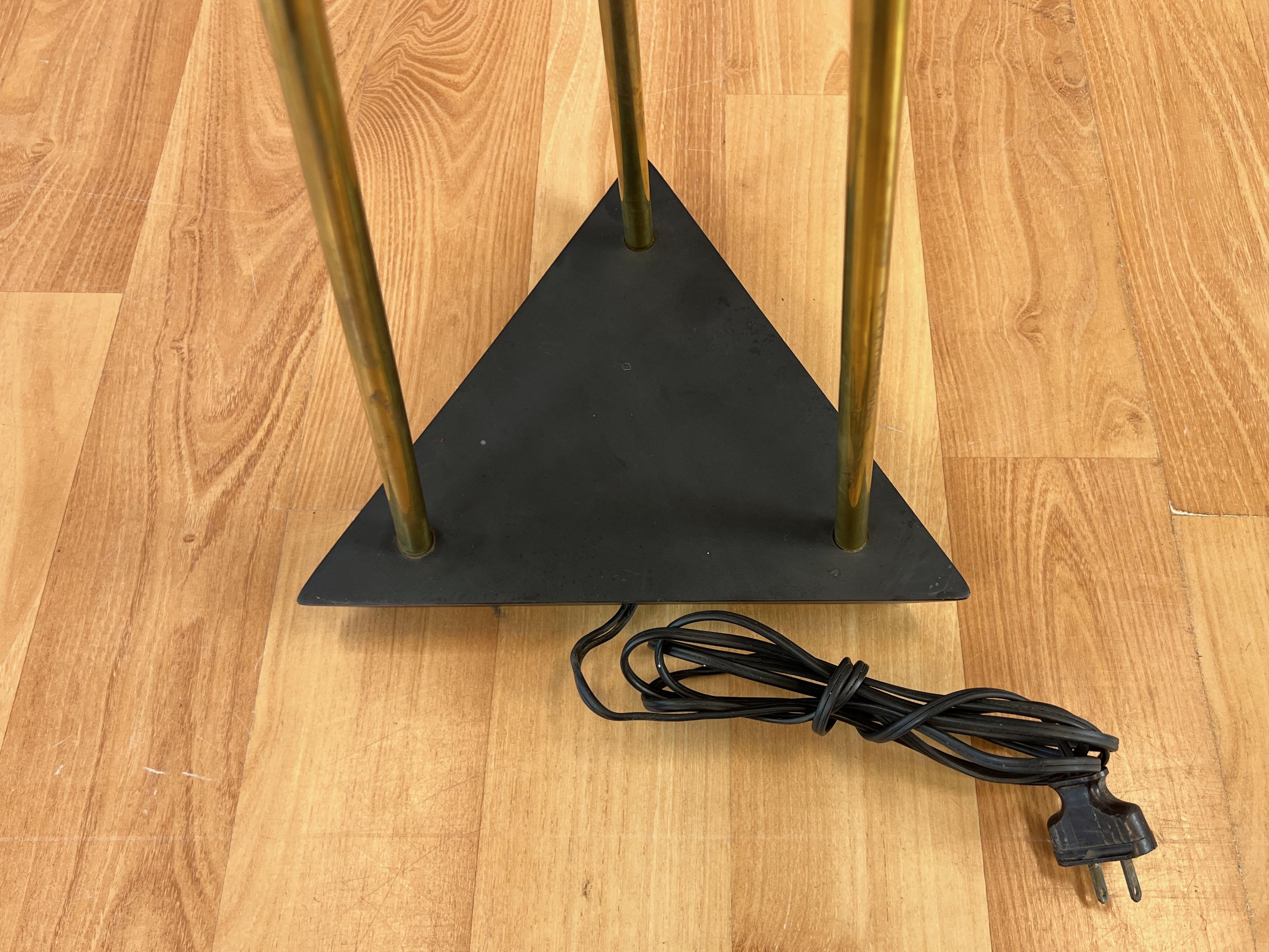 Stiffel Saucer Shade Enameled Metal and Brass Three-Light Floor Lamp, 1950s For Sale 6