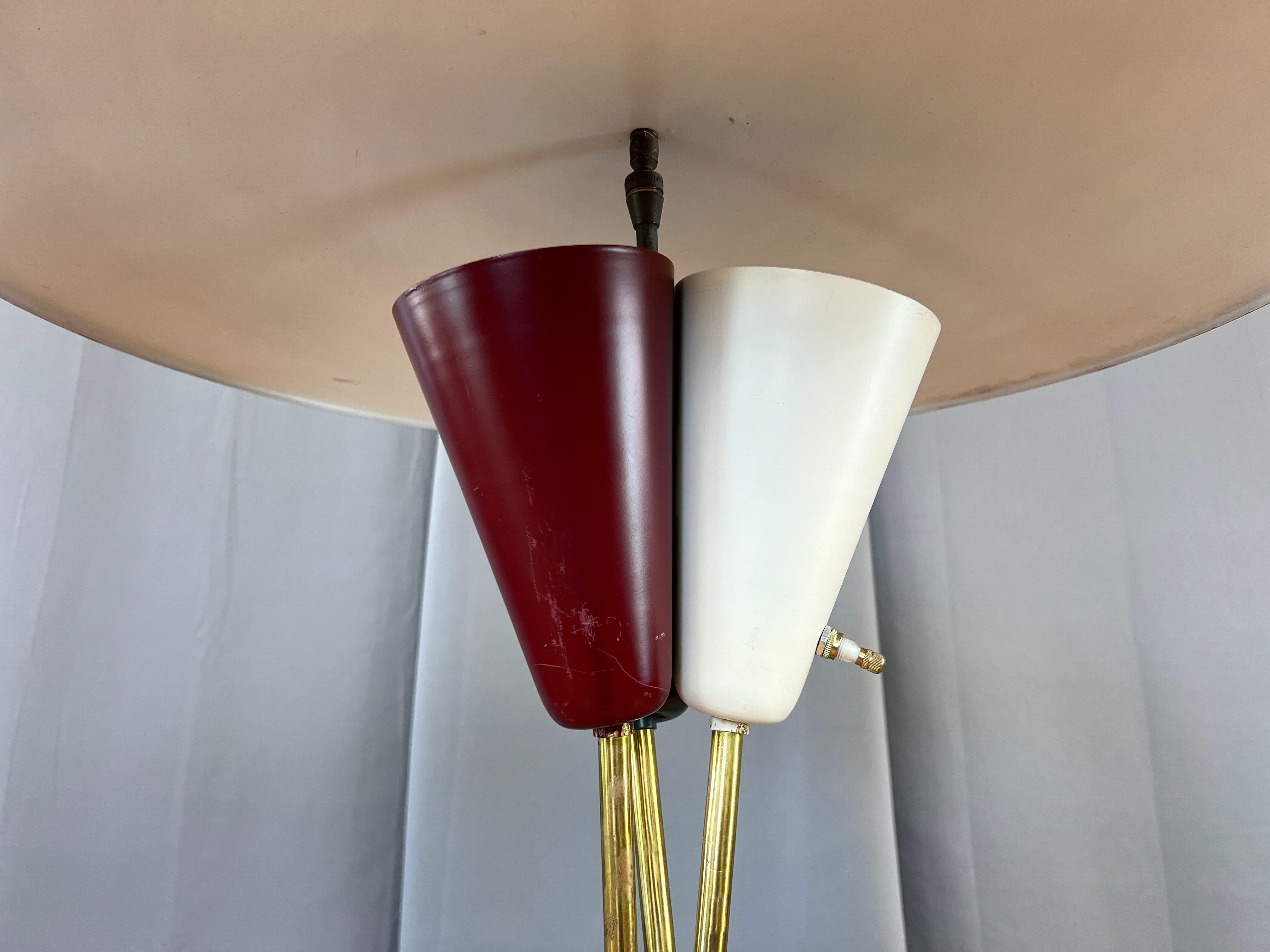 Stiffel Saucer Shade Enameled Metal and Brass Three-Light Floor Lamp, 1950s For Sale 11