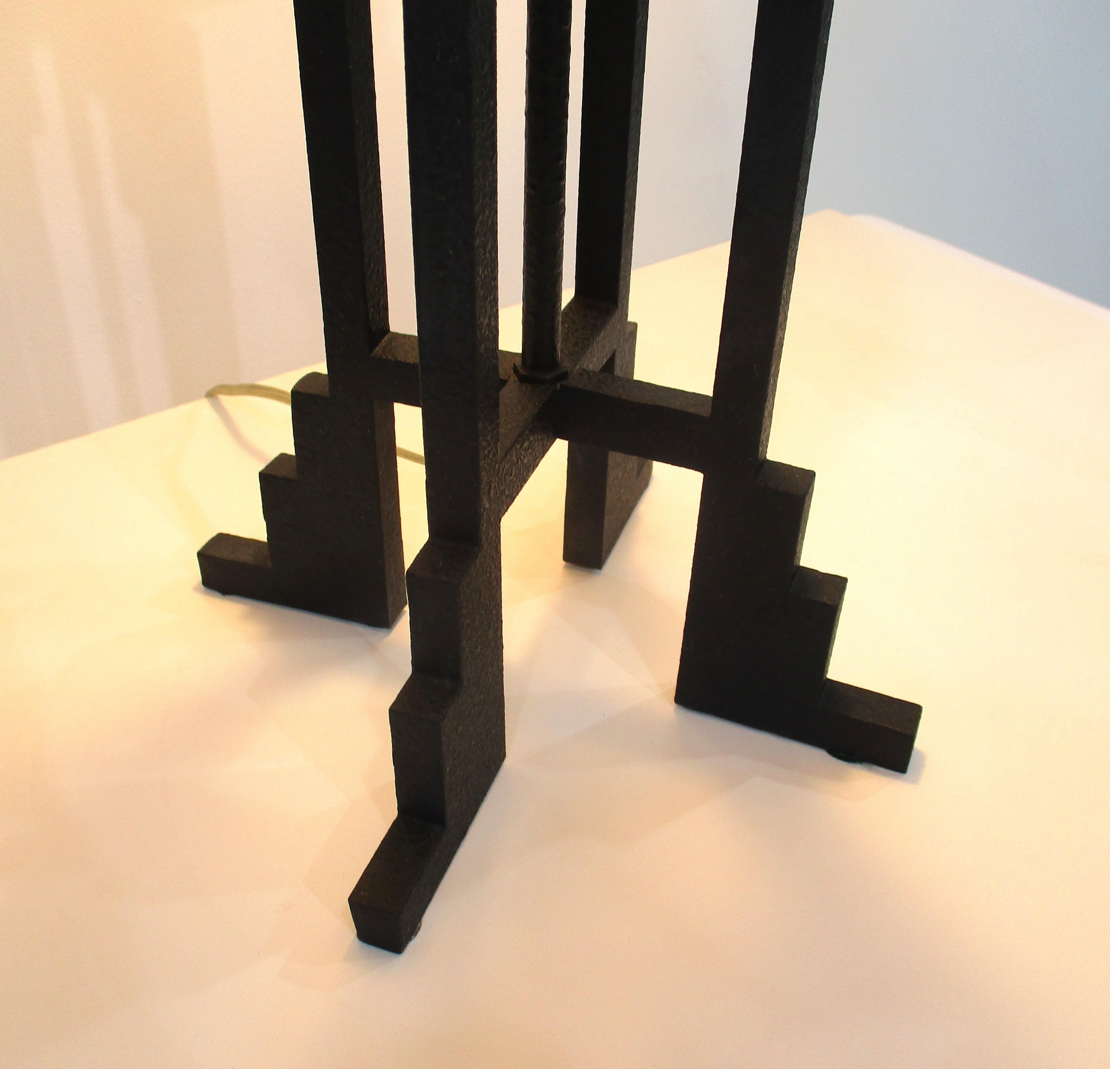 Stiffel Skyscraper Iron Table Lamp In Good Condition For Sale In Cincinnati, OH