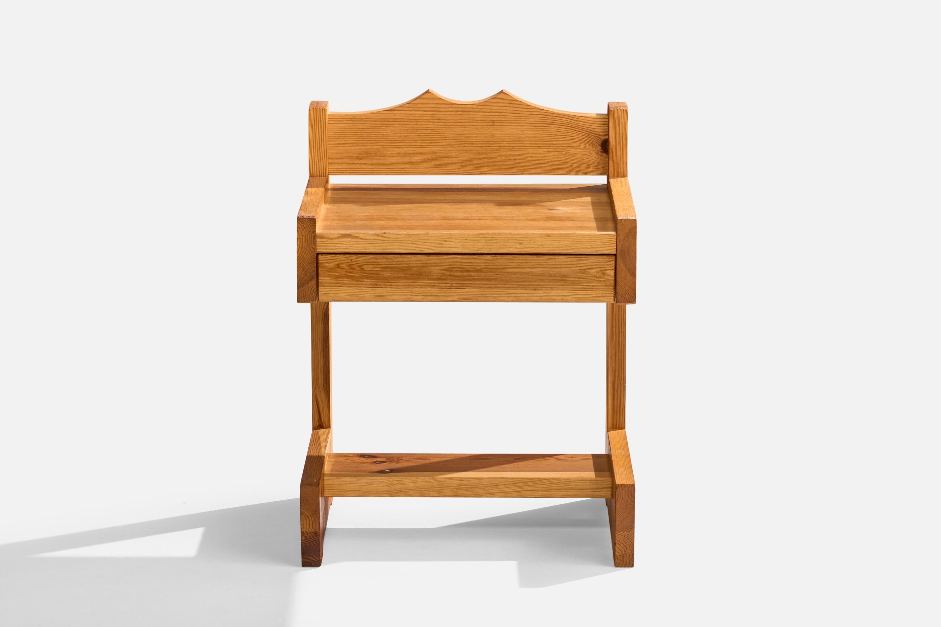 Stig Höglund, Nightstands, Pine, Sweden, 1970s 1