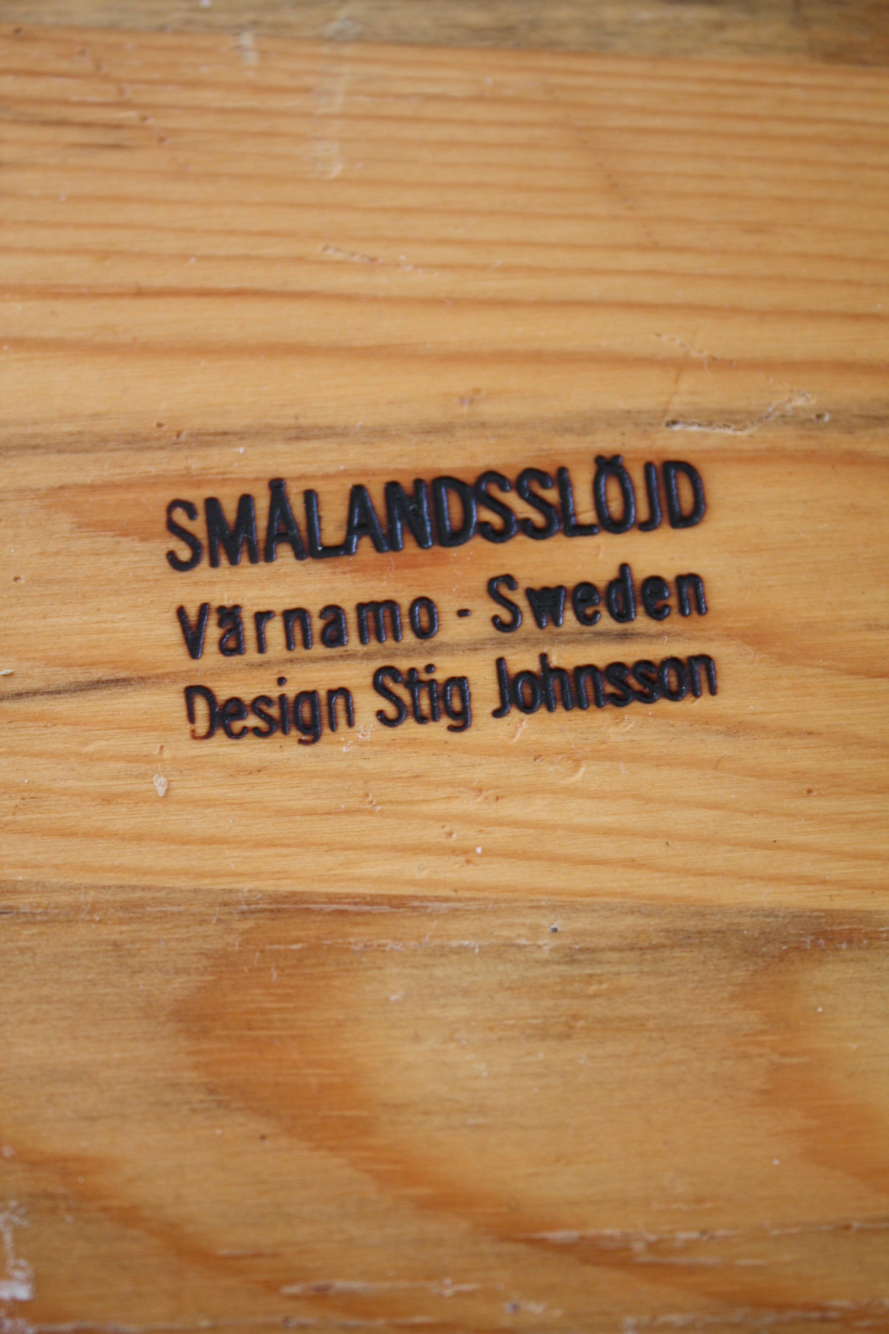 Stig Johansson, Smålandsslöjd, Plato de madera de pino, Plato para tartas, Suecia, 1960/setenta en venta 6