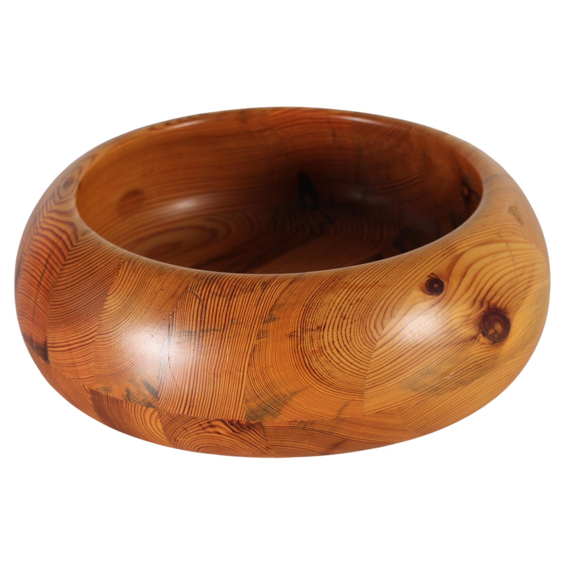 Stig Johnsson Large Bowl of Solid Pine Smålandsslöjd, Värnamo, Sweden 1970s