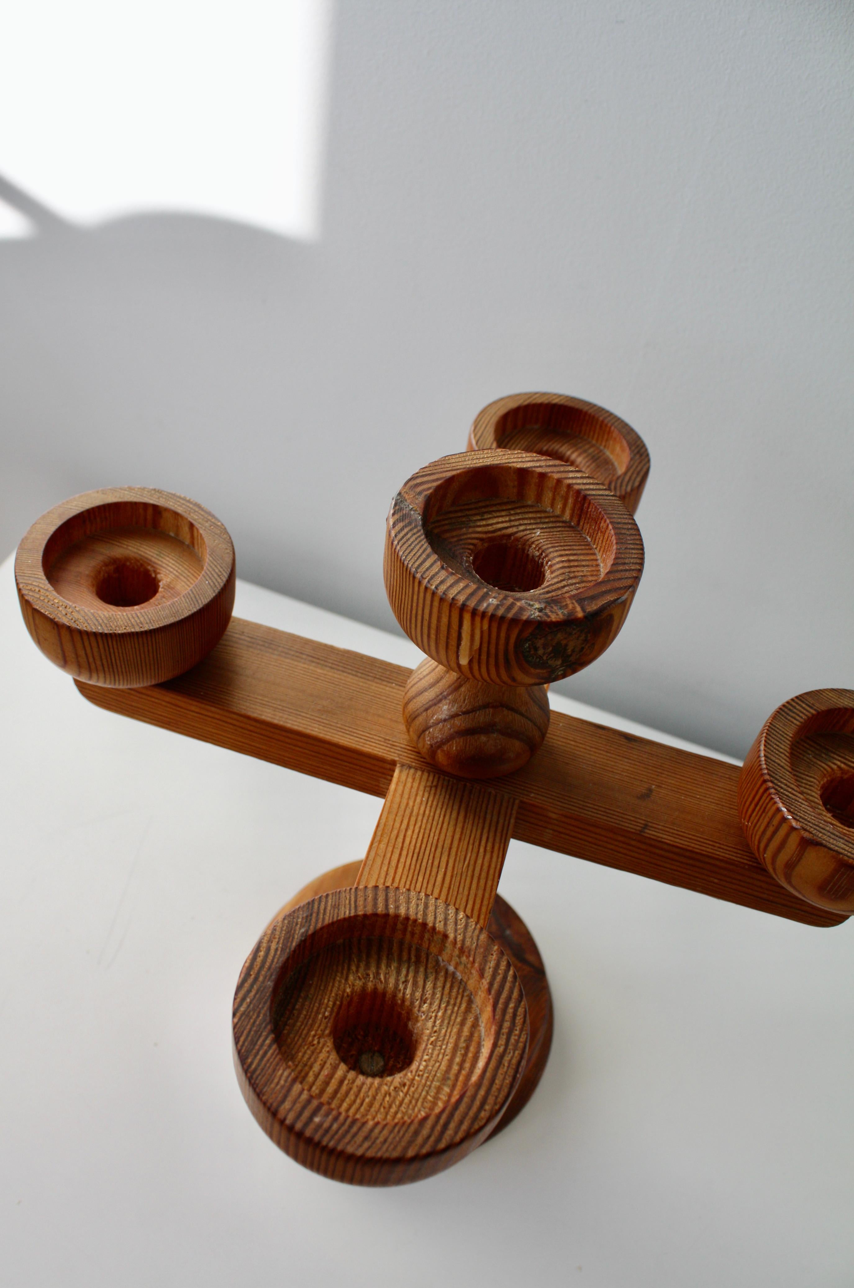 Legno Stig Johnsson, Smålandsslöjd, 1960 Candelabro a cinque bracci in Wood svedese in vendita