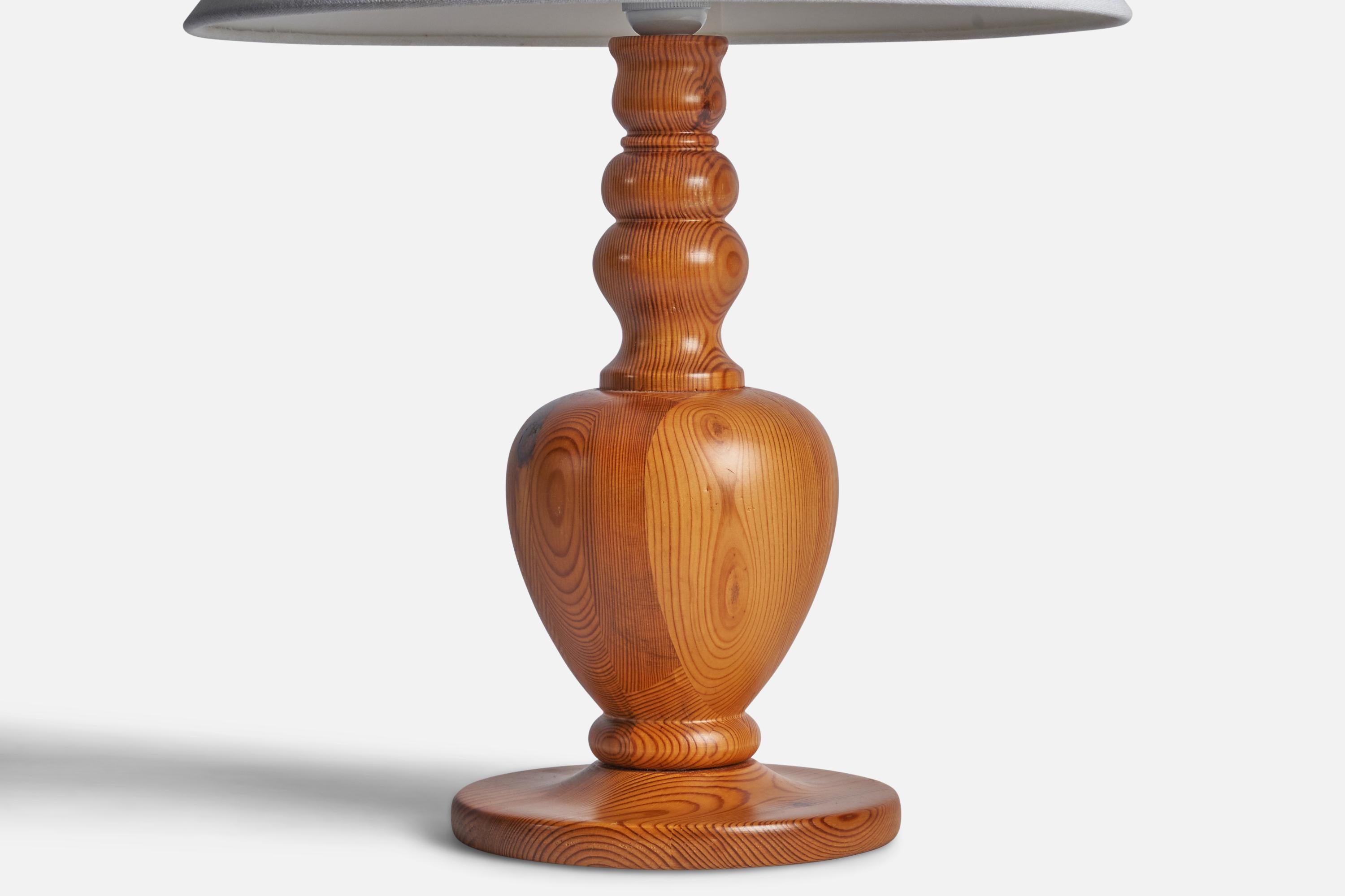 Stig Johnsson, Table Lamp, Pine, Sweden, 1960s In Good Condition For Sale In High Point, NC