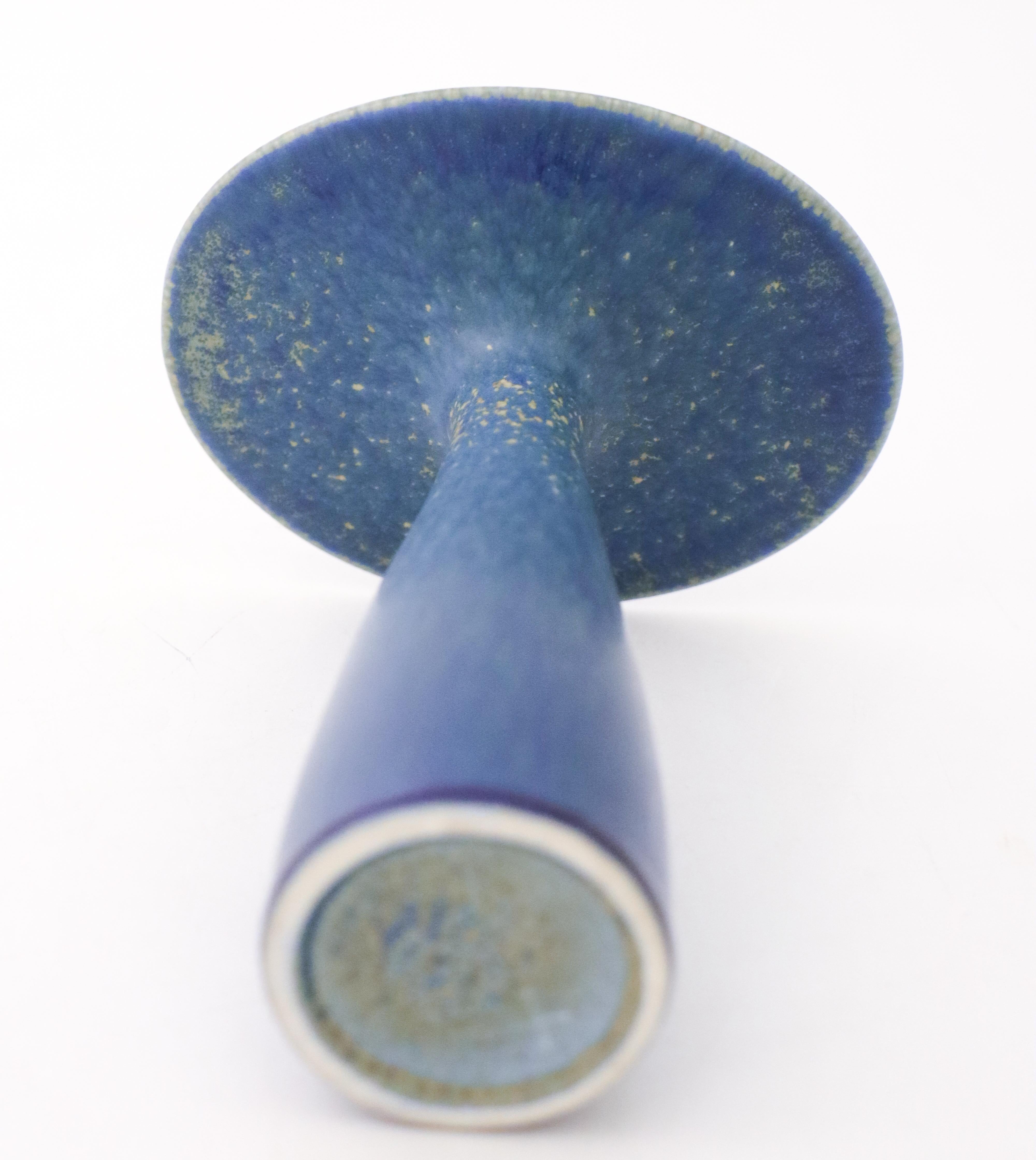 Vase bleu Stig Lindberg - Vitrin - Gustavsberg - Mid 20th Century Design en vente 2