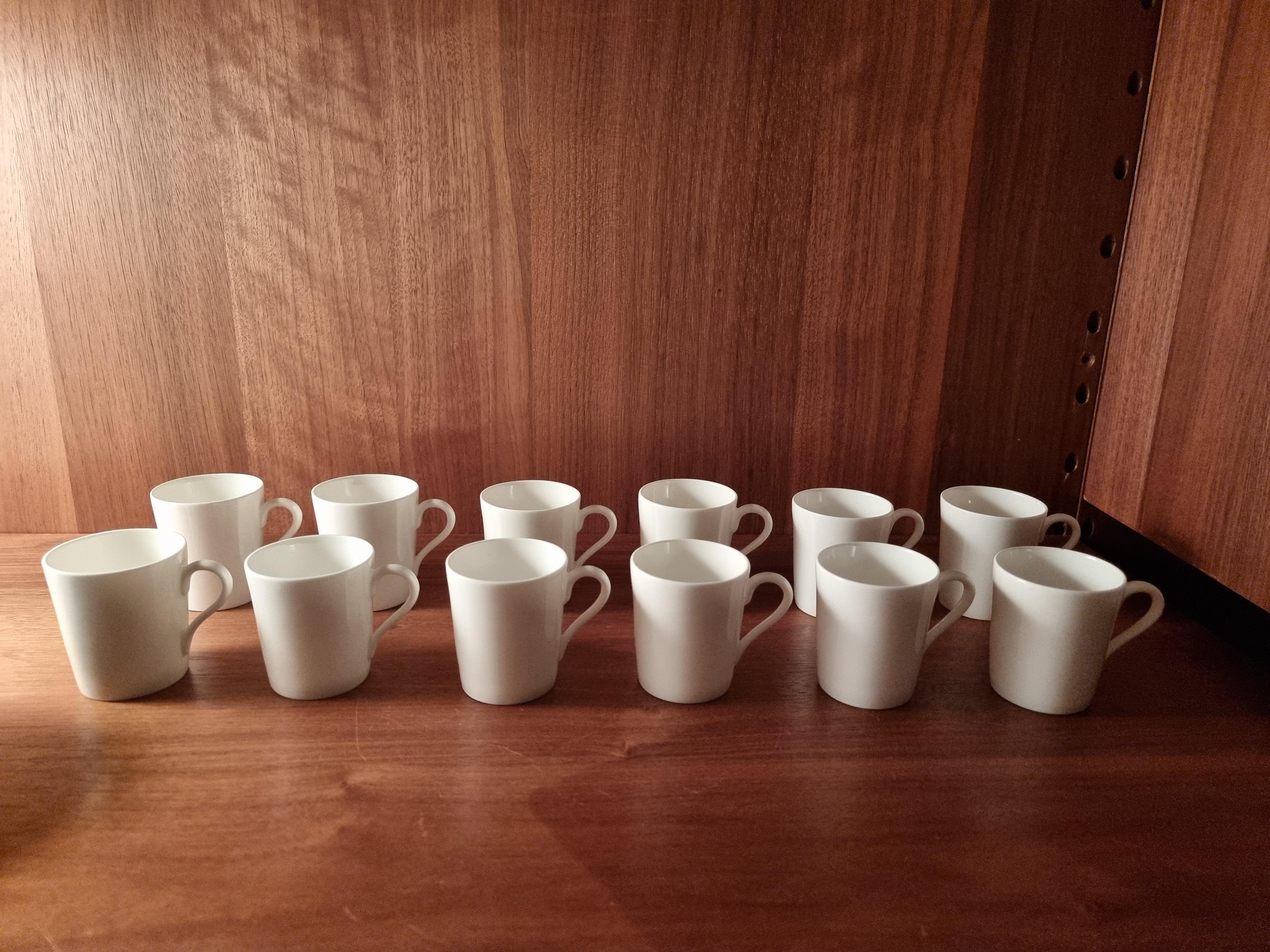 Stig Lindberg, Bone porcelain 10 Espresso cups  Gustavsberg, Scandinavian Modern In Good Condition For Sale In Stockholm, SE