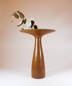 Stig Lindberg Brown Vase Lovely Shape, Gustavsberg, Mid-20th Century Vitrin