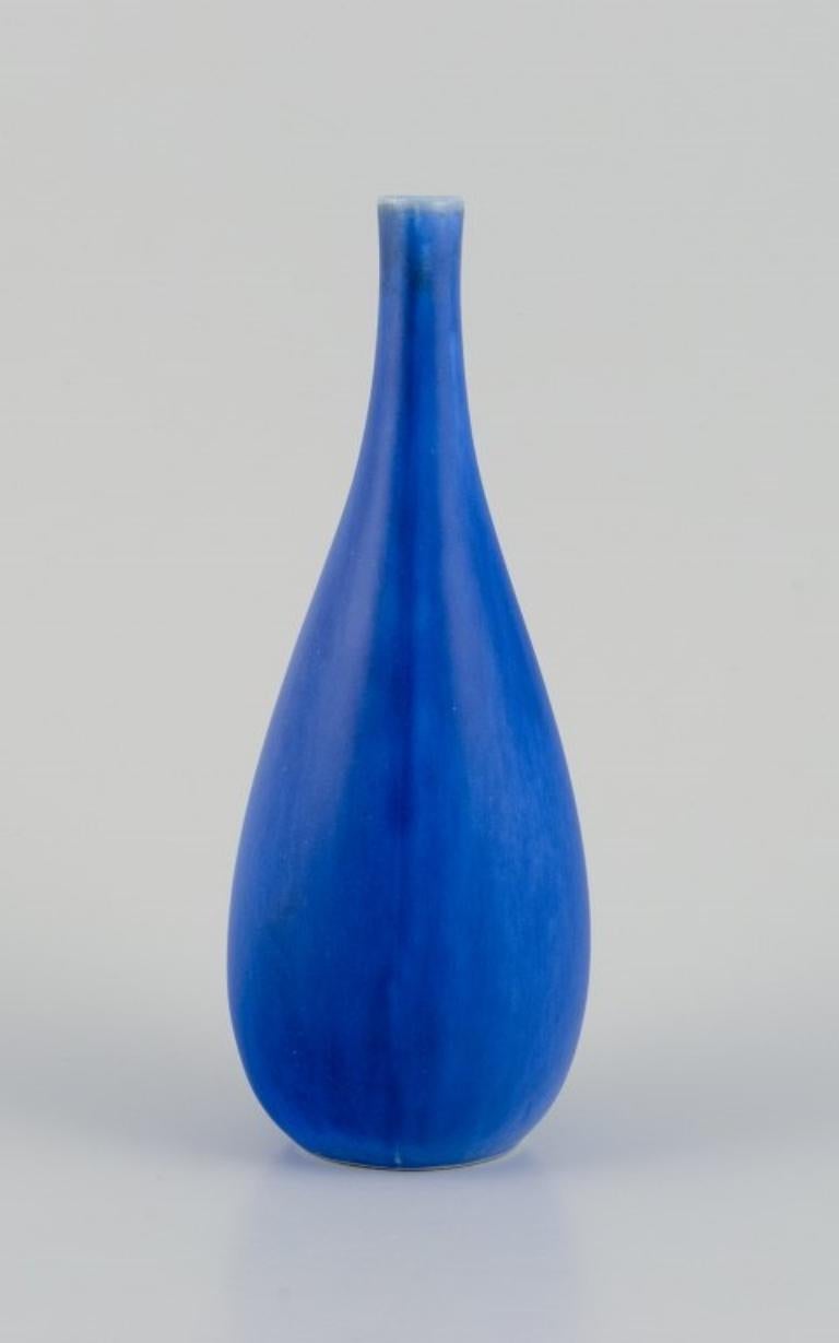 Swedish Stig Lindberg for Gustavsberg. Ceramic vase with a slender neck. Ca 1960 For Sale
