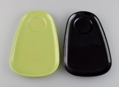 Cinq grandes soucoupes pour tasses / tasses Stig Lindberg pour Gustavsberg