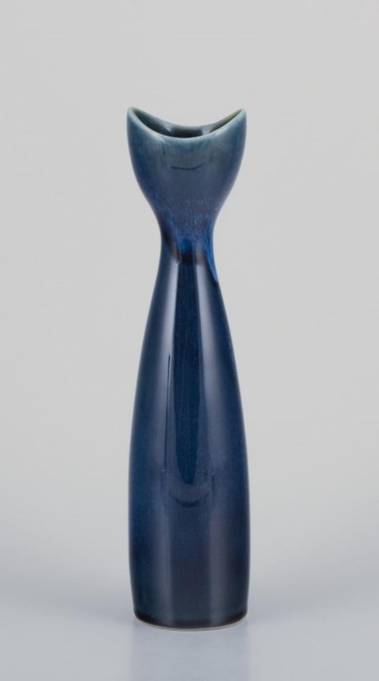 Svedese Stig Lindberg per Gustavsberg. Coppia di vasi in ceramica 
