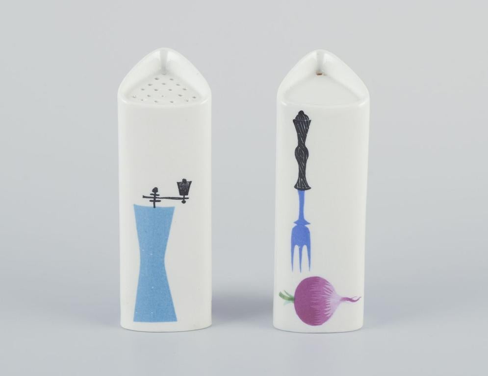 Glazed Stig Lindberg for Gustavsberg. ‘Pynta’ salt and pepper set and jug, ca. 1960s For Sale