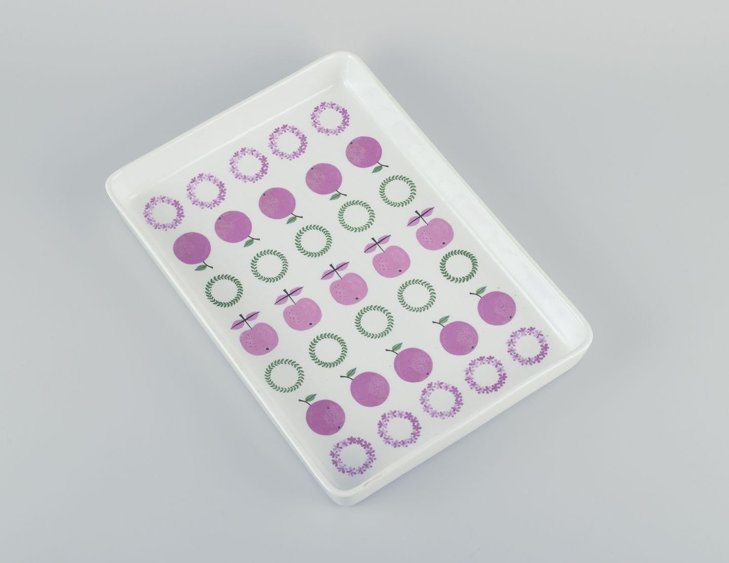 PRE-OWNED GOODS ARE EXEMPT FROM IMPORT TARIFFS FOR U.S., UK, AUSTRALIAN & CANADIAN CUSTOMERS.   
THEREFORE, NO IMPORT TARIFFS WILL BE APPLICABLE TO YOUR PURCHASE. 

Stig Lindberg for Gustavsberg.
Square ‘Pynta’ tray in