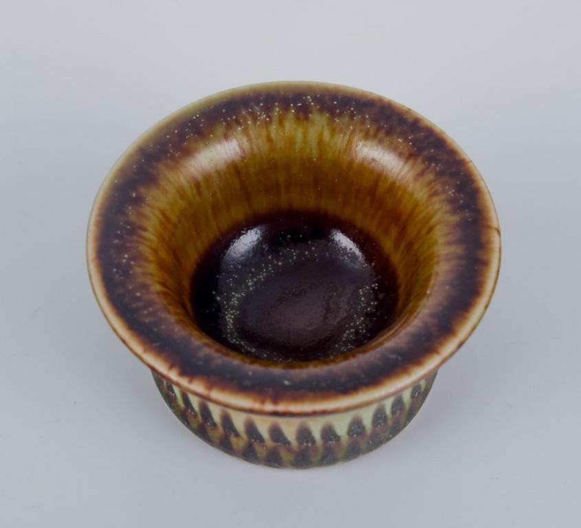 Glazed Stig Lindberg for Gustavsberg Studio. Miniature bowl in green and brown tones For Sale