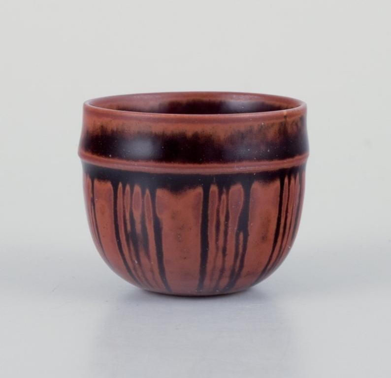 Stig Lindberg for Gustavsberg Studio. Miniature bowl with brown glaze. 1960s For Sale