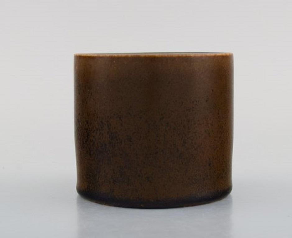 Stig Lindberg for Gustavsberg Studiohand. Vase in glazed ceramics. Beautiful glaze in brown shades. Dated 1956.
Measures: 9 x 8 cm.
Stamped.
In very good condition.