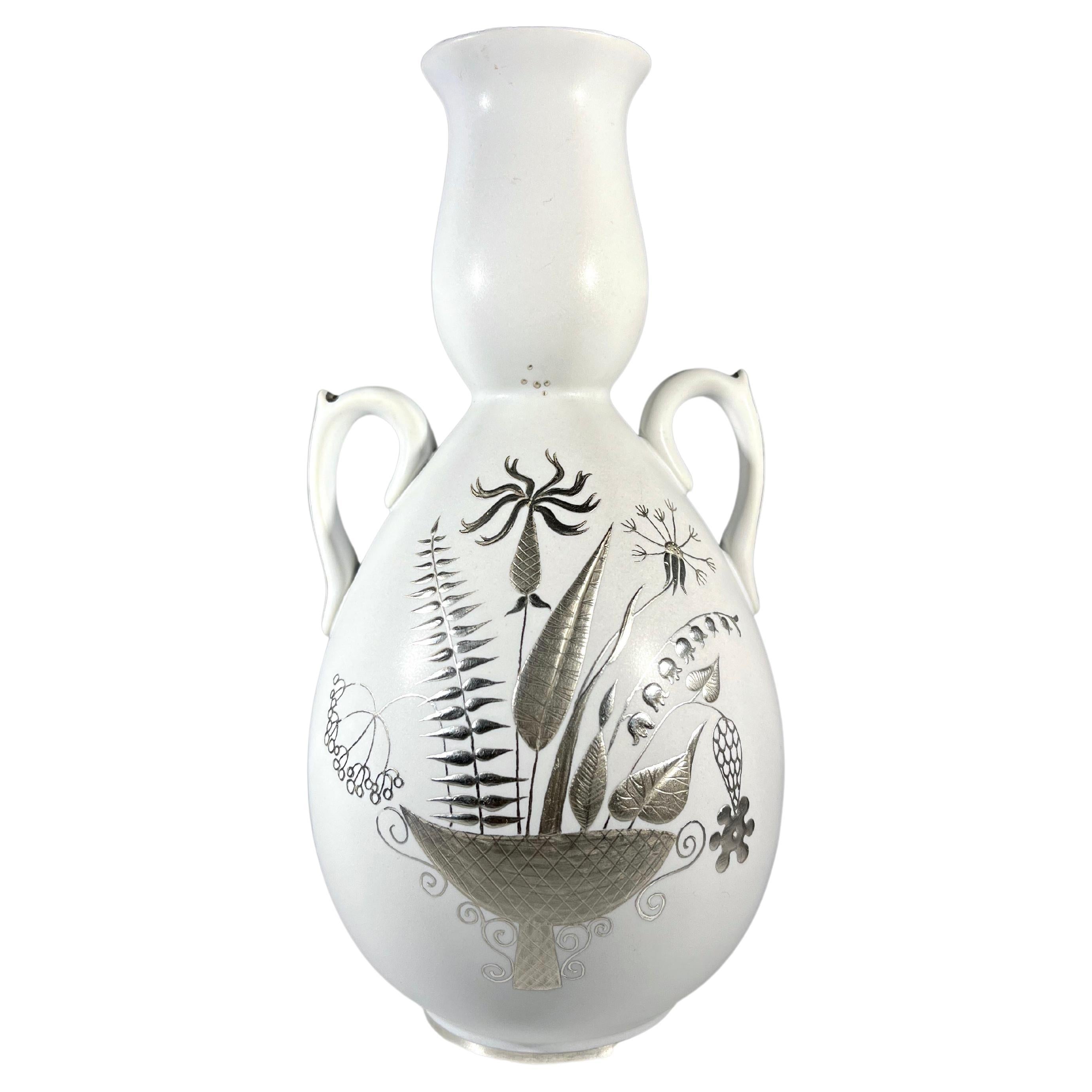 Stig Lindberg - Grazia für Gustavsberg, Vase aus appliziertem Silbersteingut, ca. 1946-1950