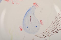 Stig Lindberg, Gustavsberg. Targa "Löja". Dipinto a mano con un motivo di pesci, anni '50