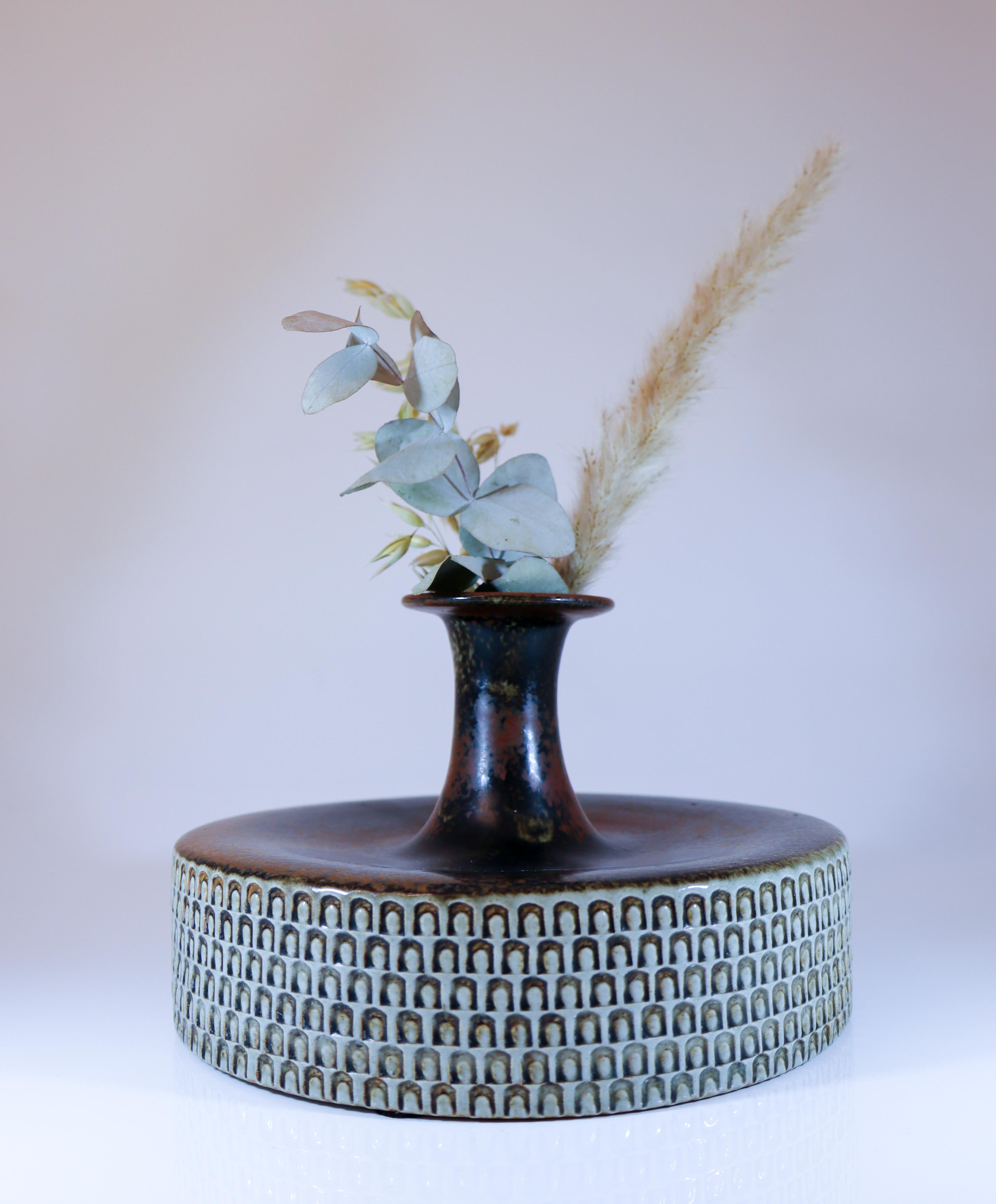 Scandinave moderne Poterie de Stig Lindberg -  Vase en grès - Gustavsberg Milieu du siècle en vente