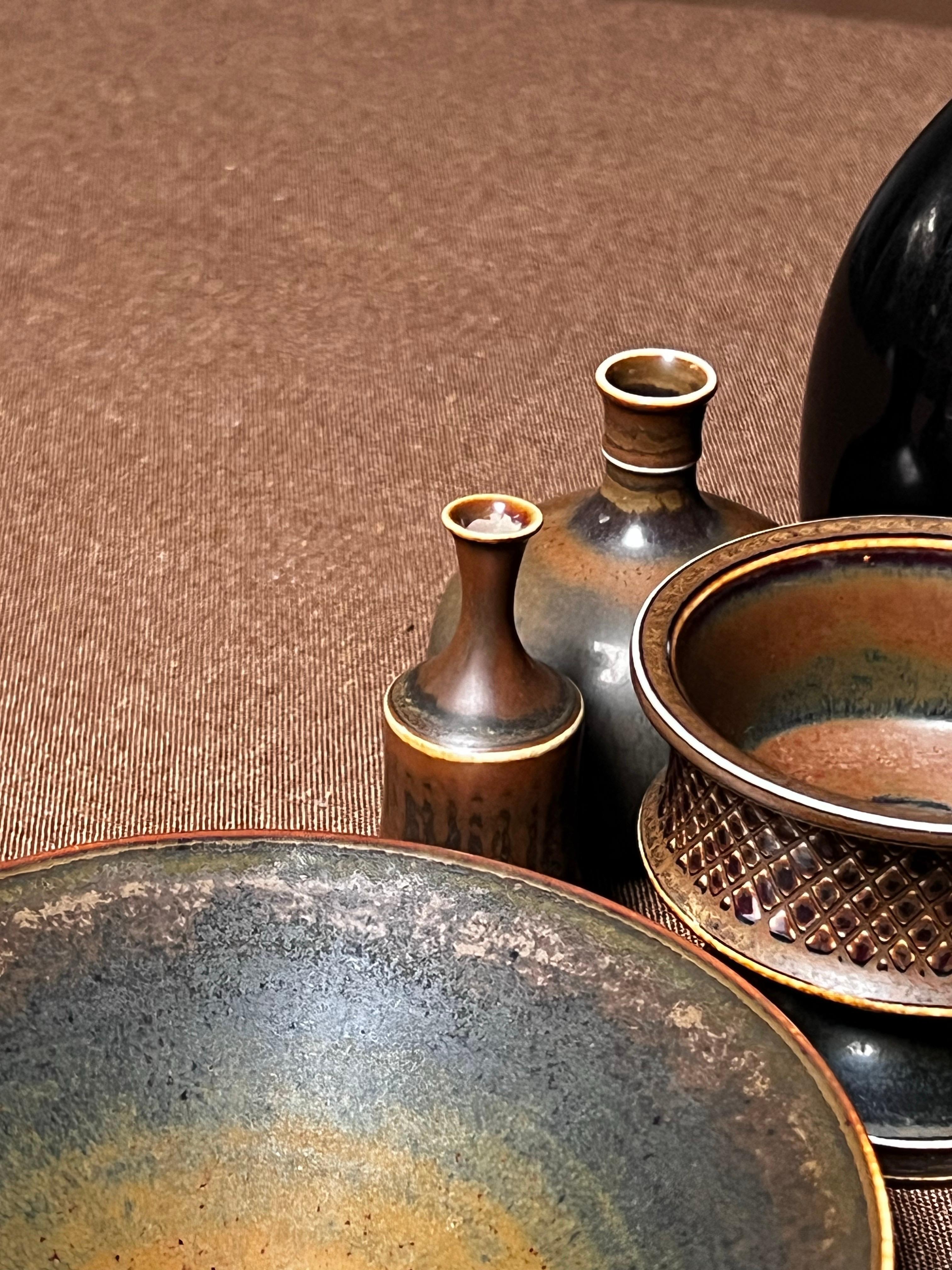 Stig Lindberg Set de 10 céramiques uniques à glaçure Brown Made by Hand Sweden 60s Bon état - En vente à Forest, BE