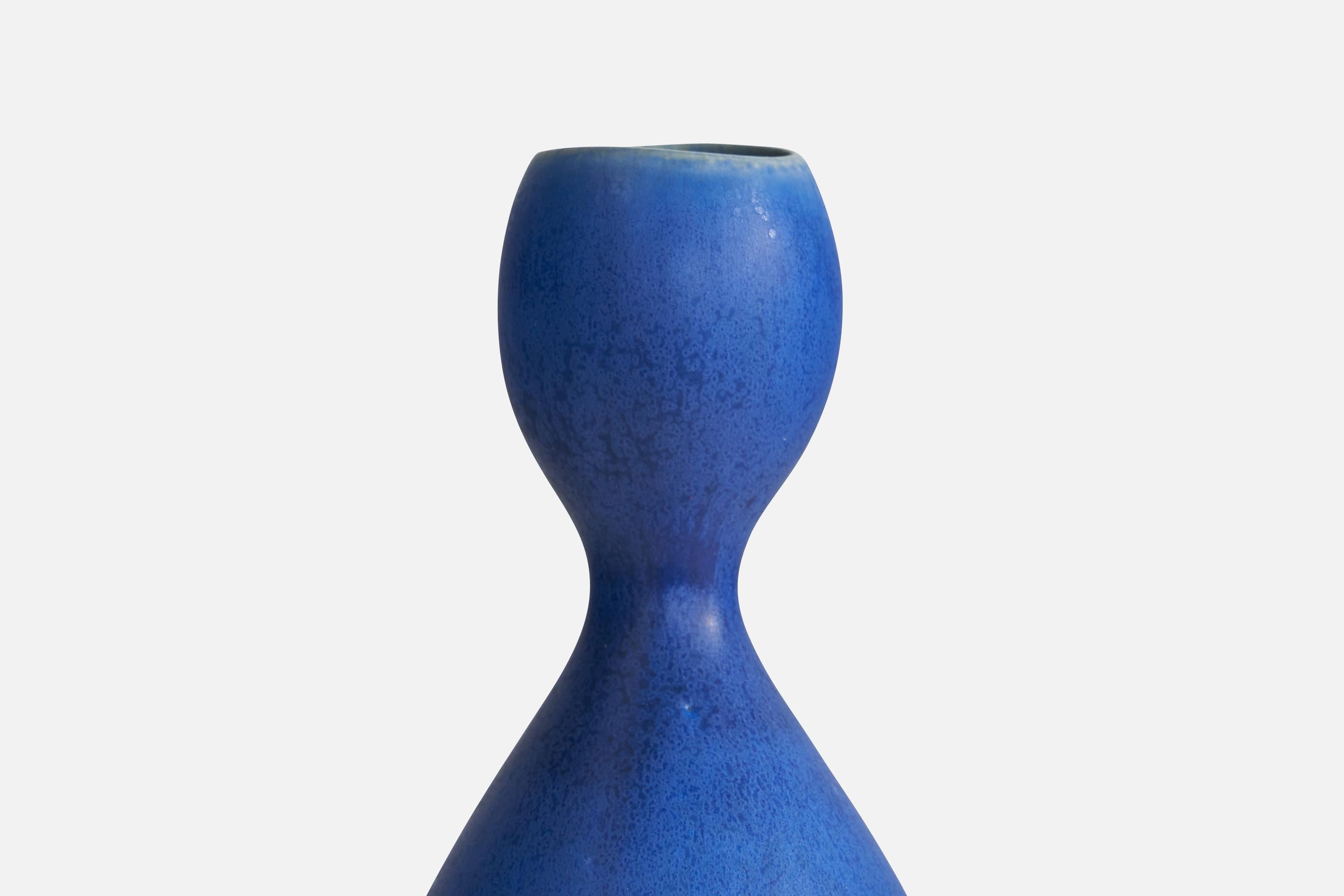 Stig Lindberg, Small Organic Vase, Ceramic, Sweden, 1950s For Sale 1