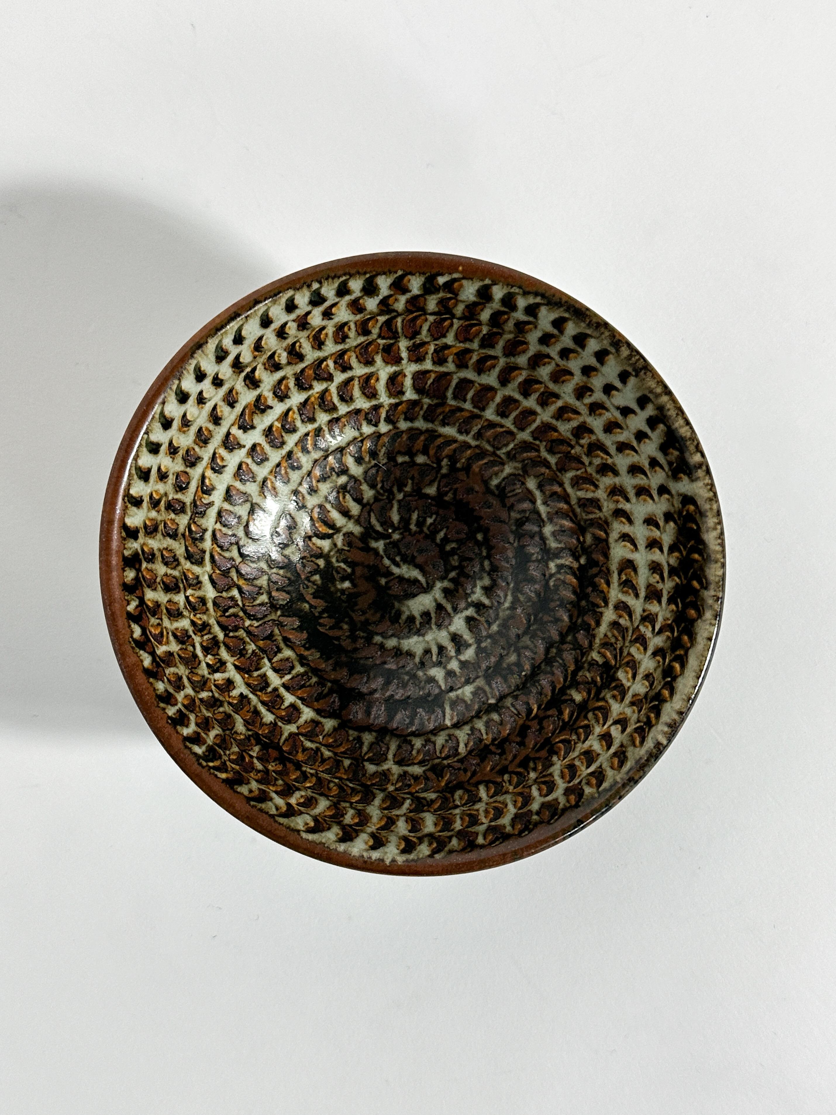 Svedese Ciotola in gres di Stig Lindberg con motivo a scacchiera verde Gustavsberg Svezia 1967 in vendita