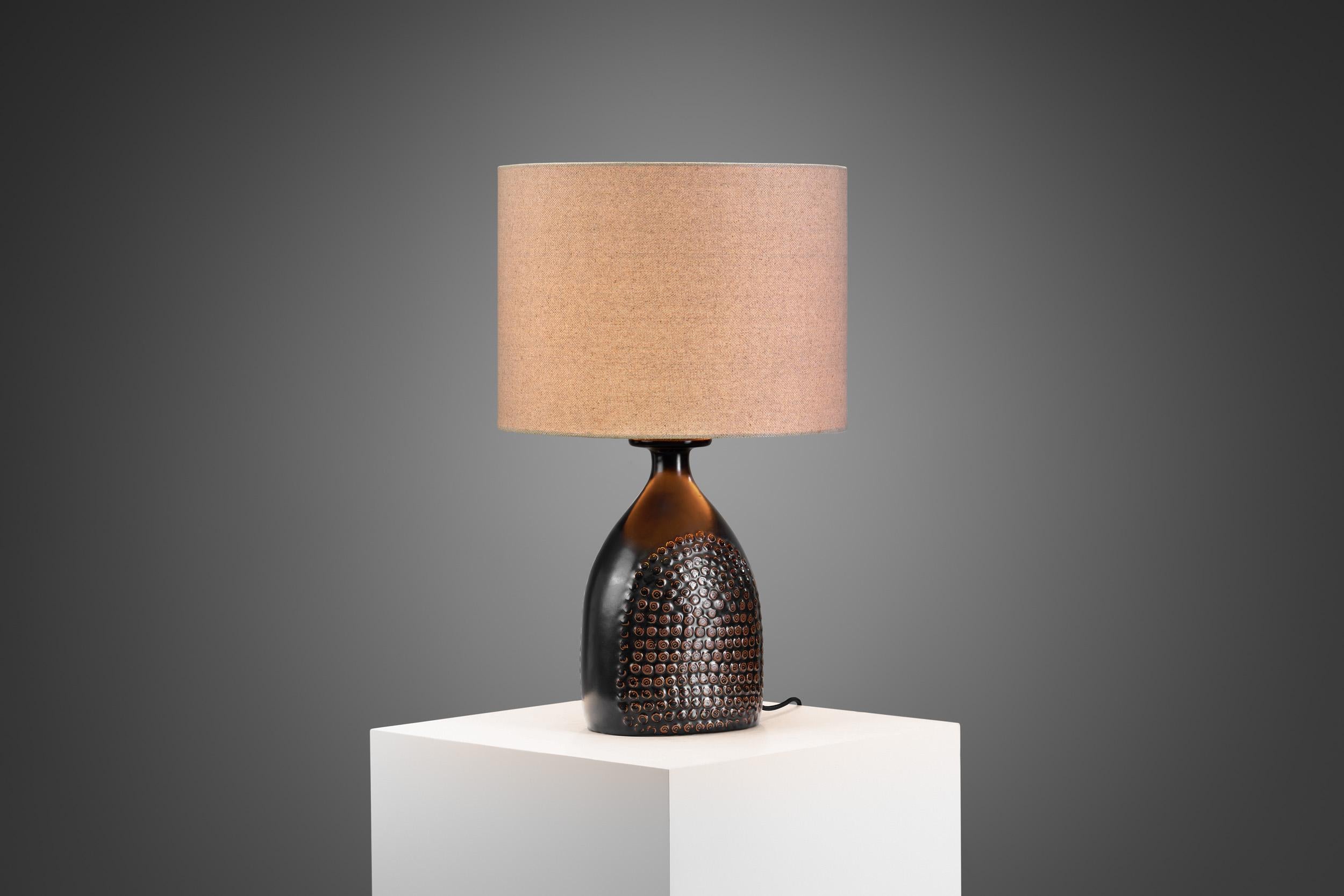 Stig Lindberg Stoneware Table Lamp with Fabric Shade, Sweden 1960s In Good Condition In Utrecht, NL