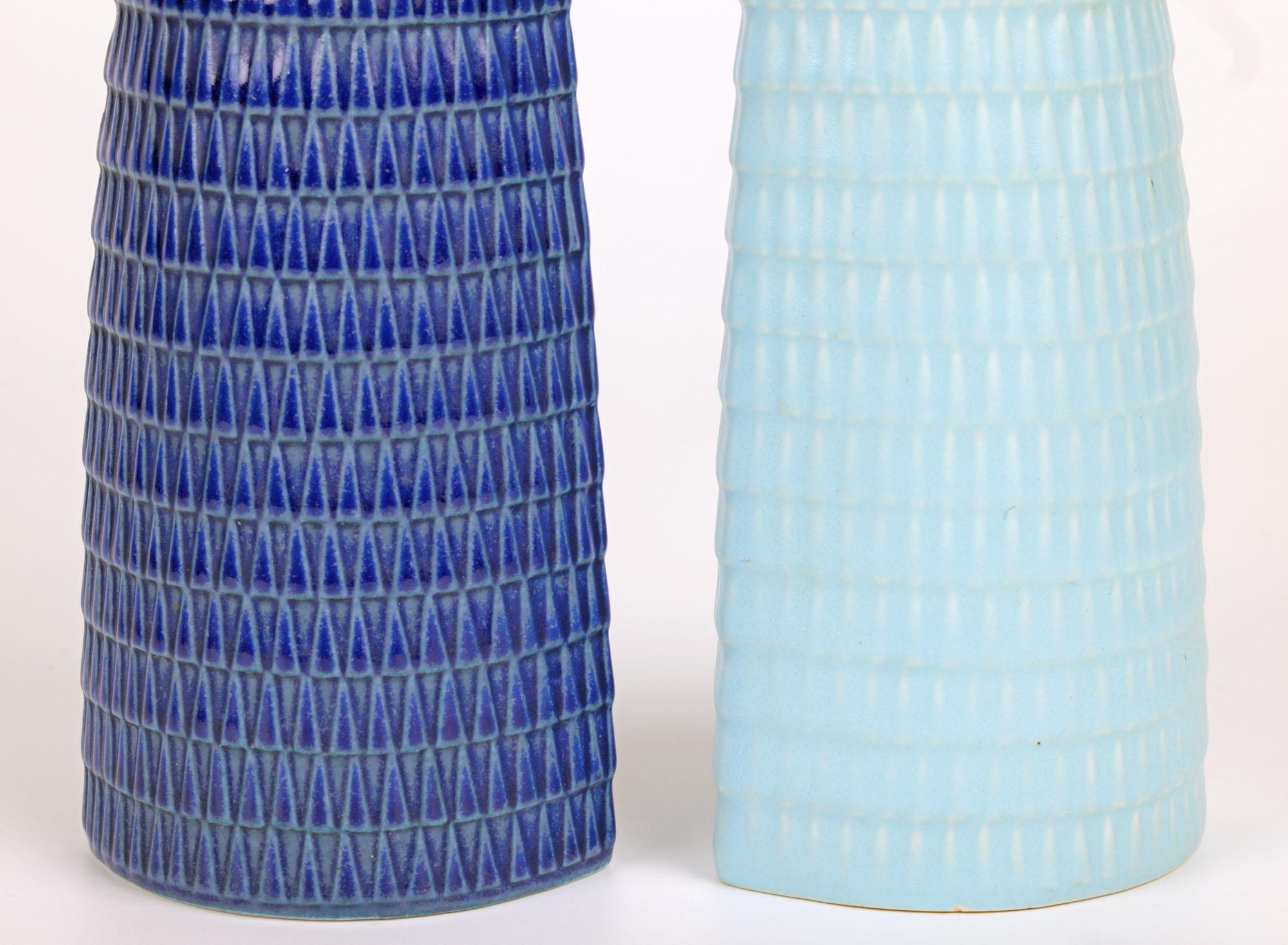 Mid-Century Modern Stig Lindberg Deux vases à reptiles Gustavsberg du milieu du siècle en vente