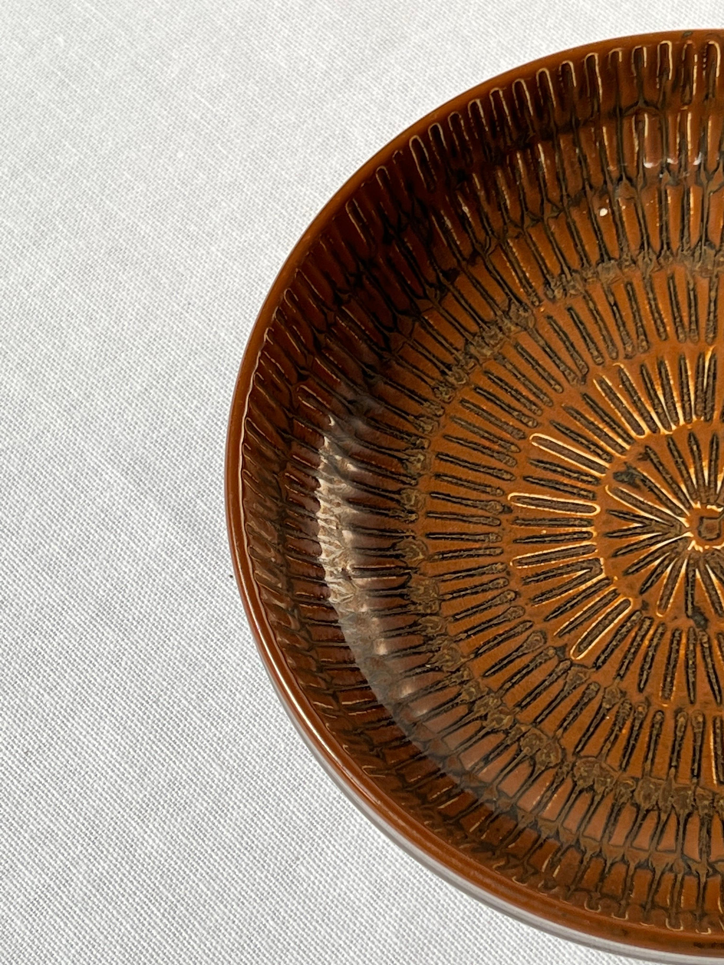 Mid-20th Century Stig Lindberg Unique bowl/ vide poche in Brown Glazed Made by Hand Sweden 60s For Sale