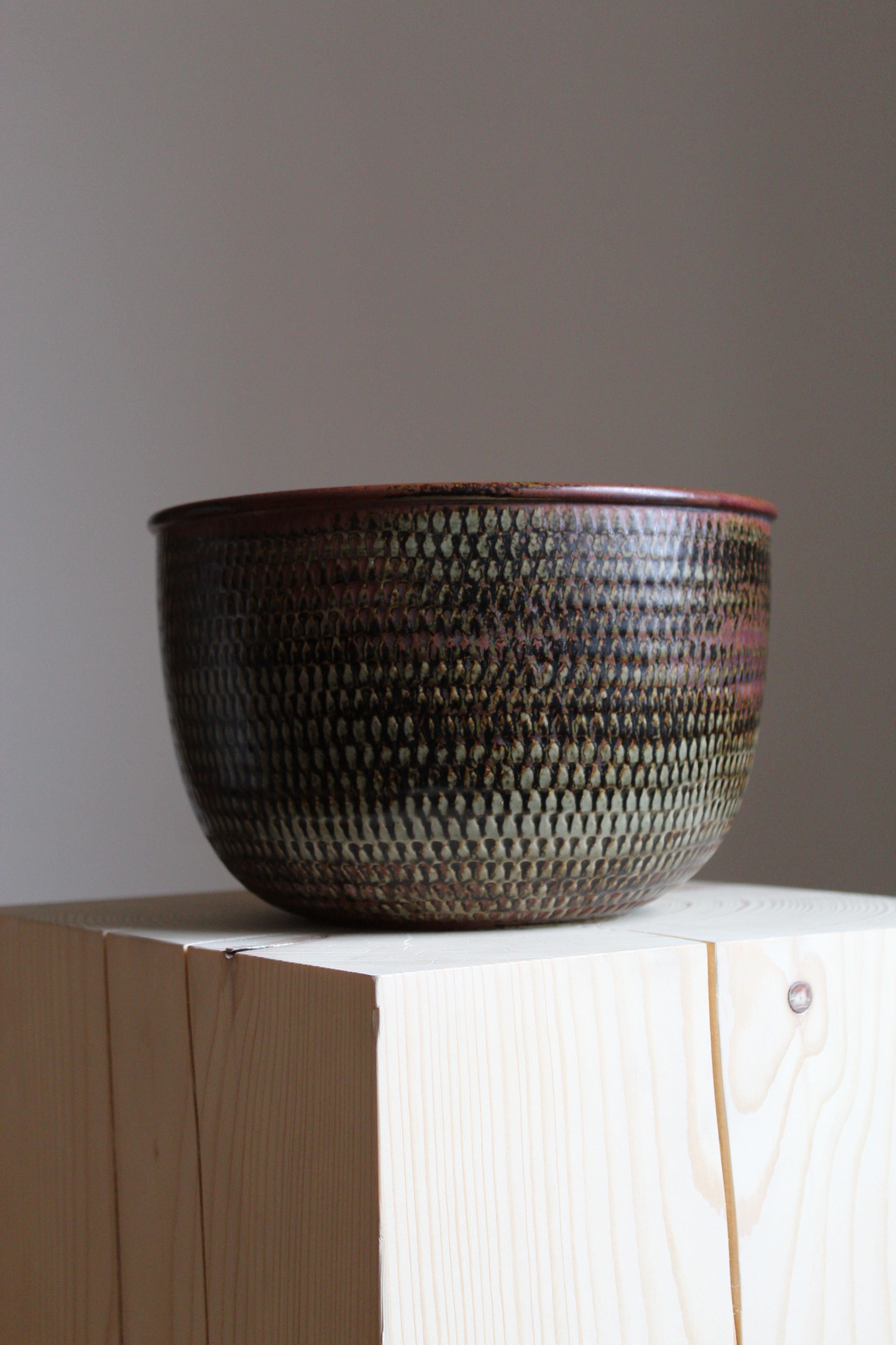 Mid-Century Modern Stig Lindberg, Unique Sizable Bowl, Glazed Stoneware, Gustavsberg, Sweden, 1960s