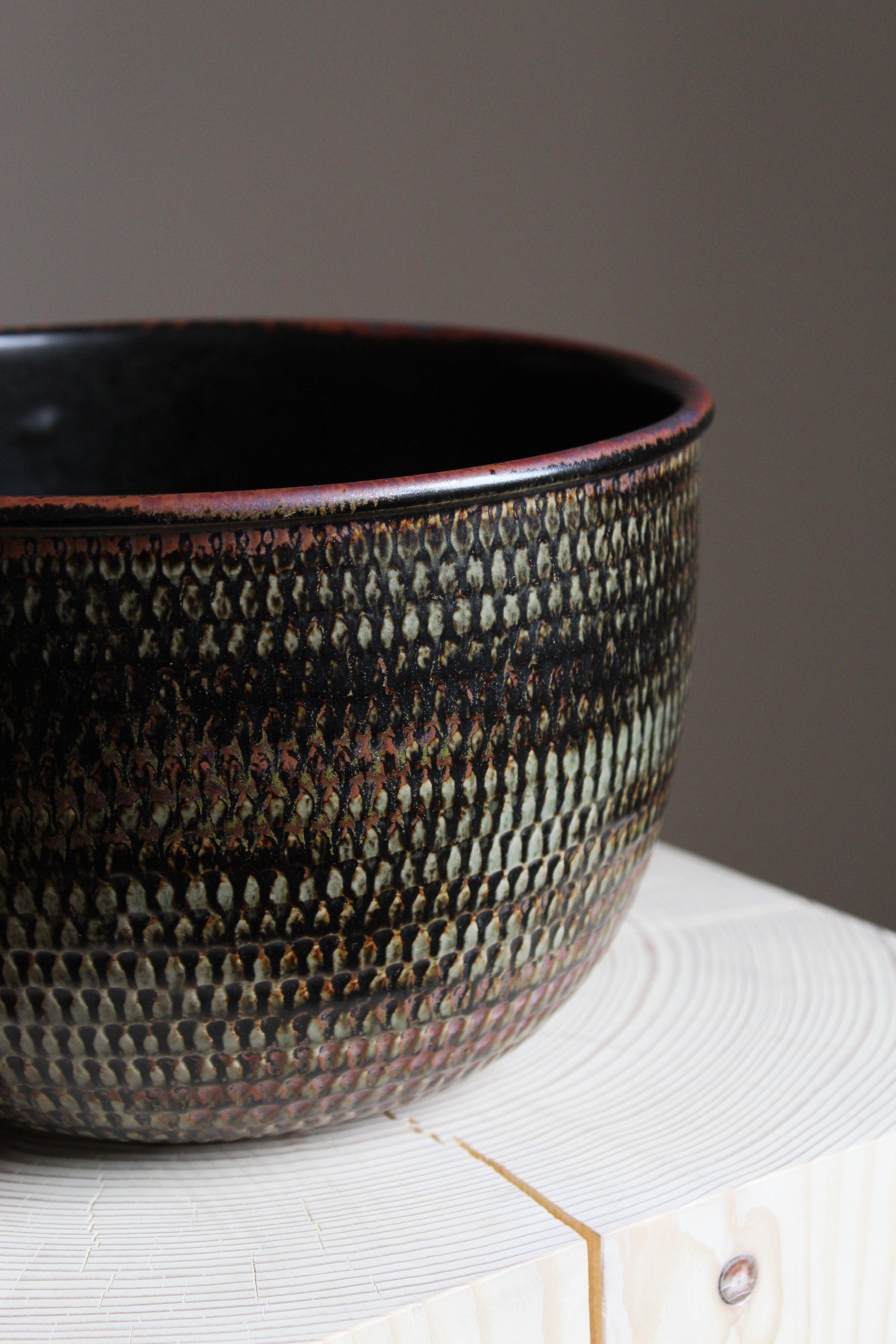 Swedish Stig Lindberg, Unique Sizable Bowl, Glazed Stoneware, Gustavsberg, Sweden, 1960s