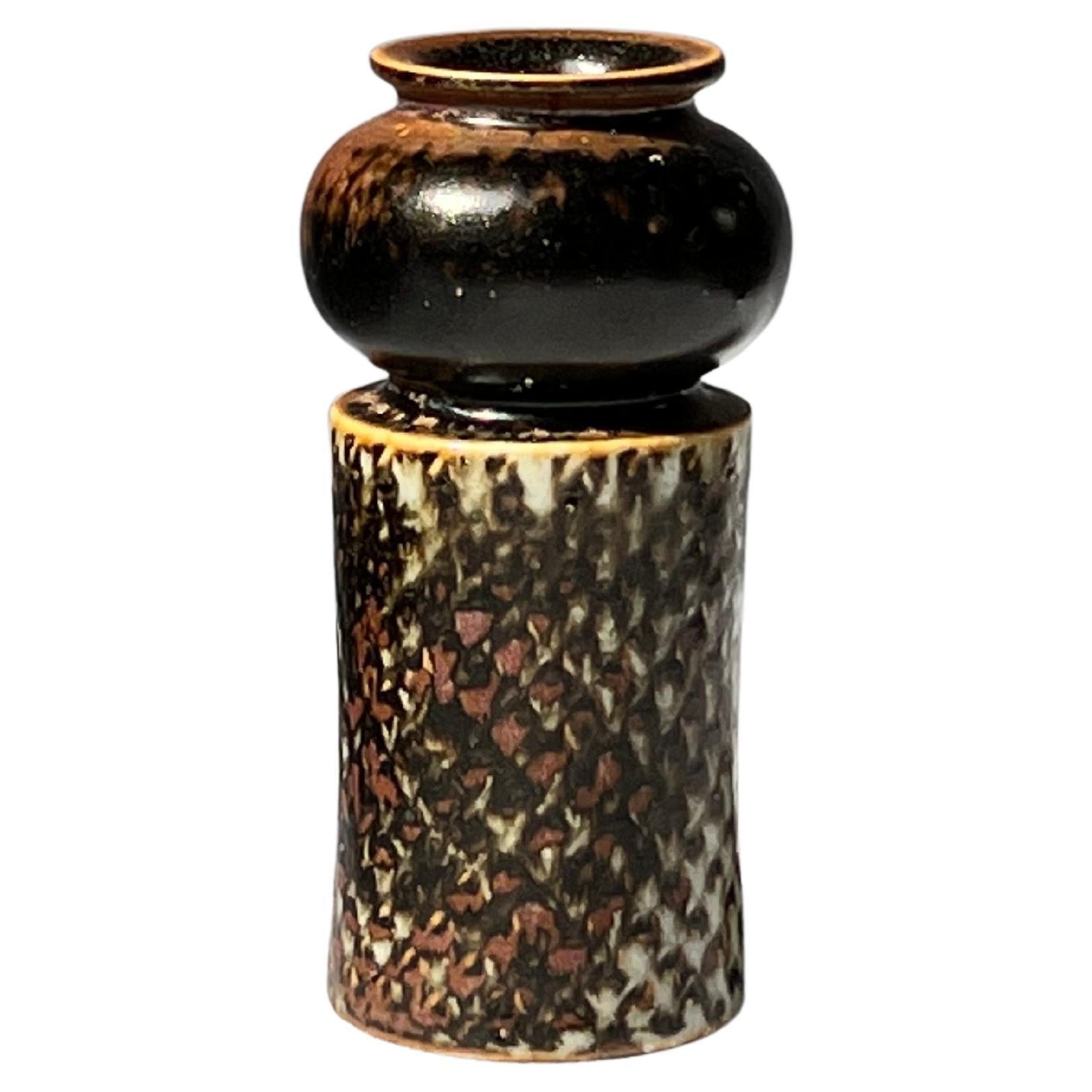 Stig Lindberg, einzigartige Vase in schwarzer Glasur, Tenmoku, hergestellt von Hand, Schweden 1964 im Angebot