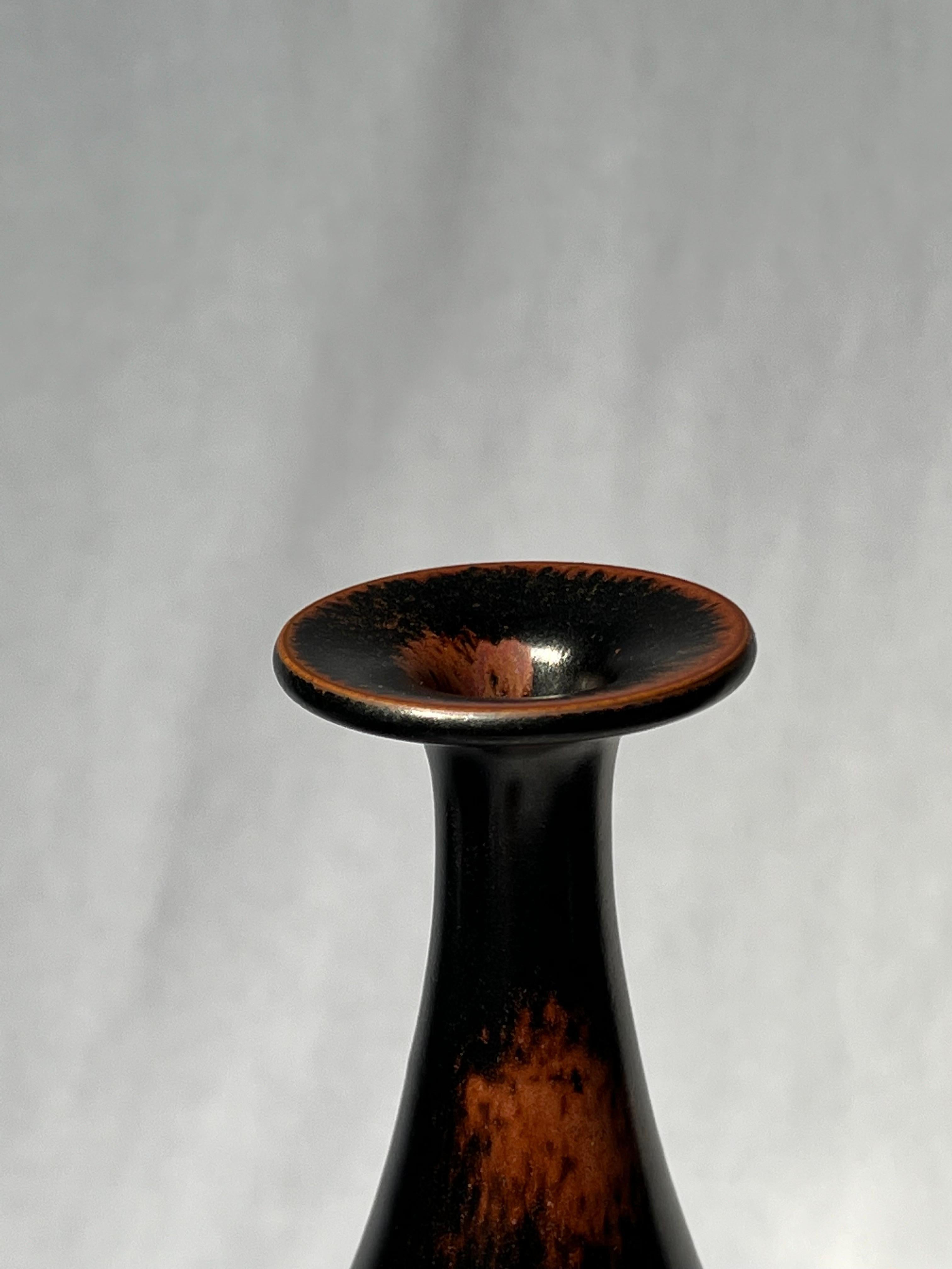 Scandinavian Modern Stig Lindberg Unique Vase in black Glaze Tenmoku Made by Hand Sweden 1969 For Sale