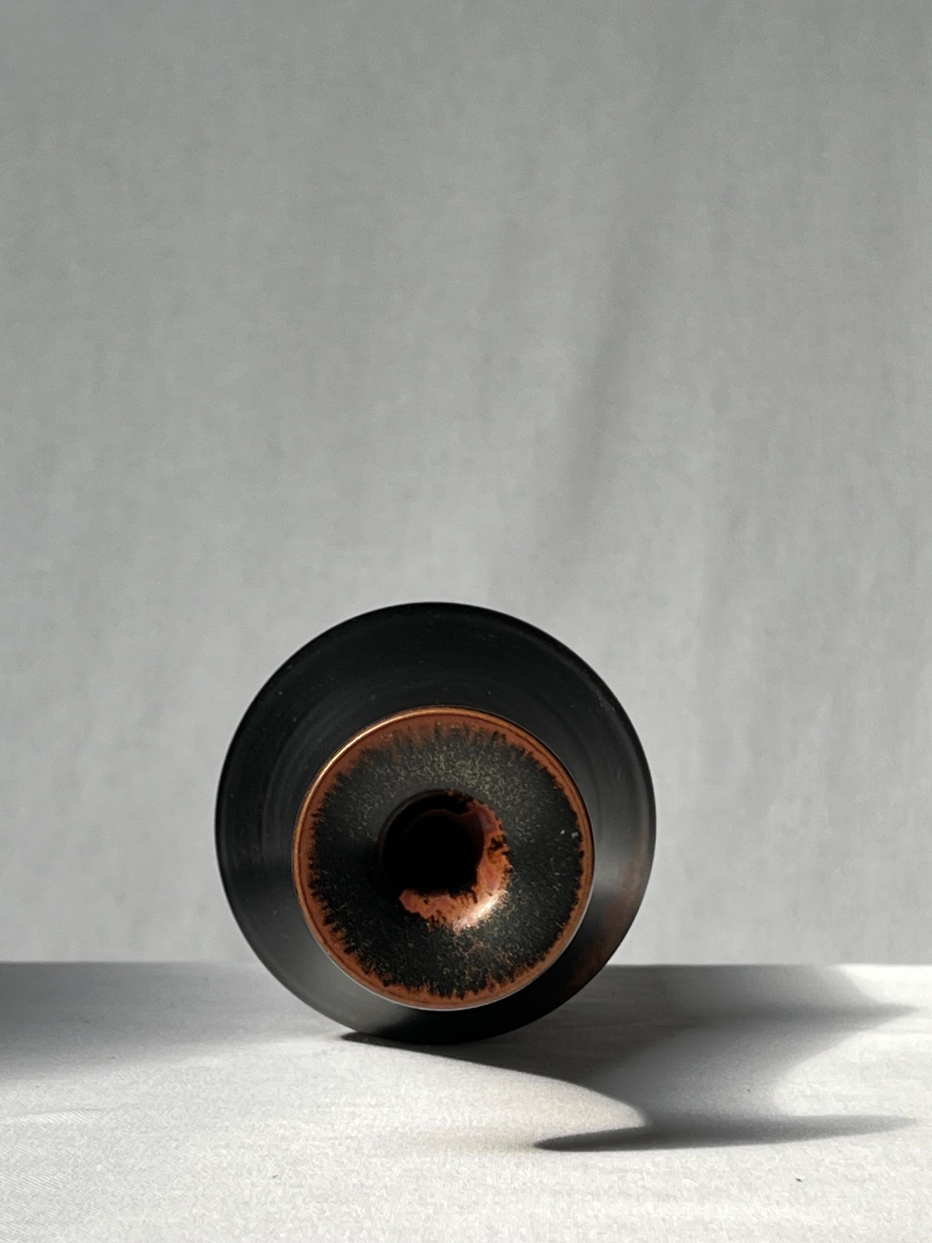 Stig Lindberg Unique Vase in black Glaze Tenmoku Made by Hand Sweden 1969 In Excellent Condition For Sale In Forest, BE