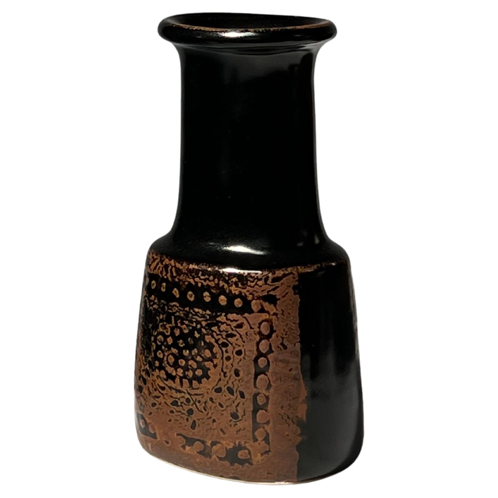Stig Lindberg, einzigartige Vase in schwarzer Glasur, Tenmoku, hergestellt von Hand, Schweden 1970 im Angebot