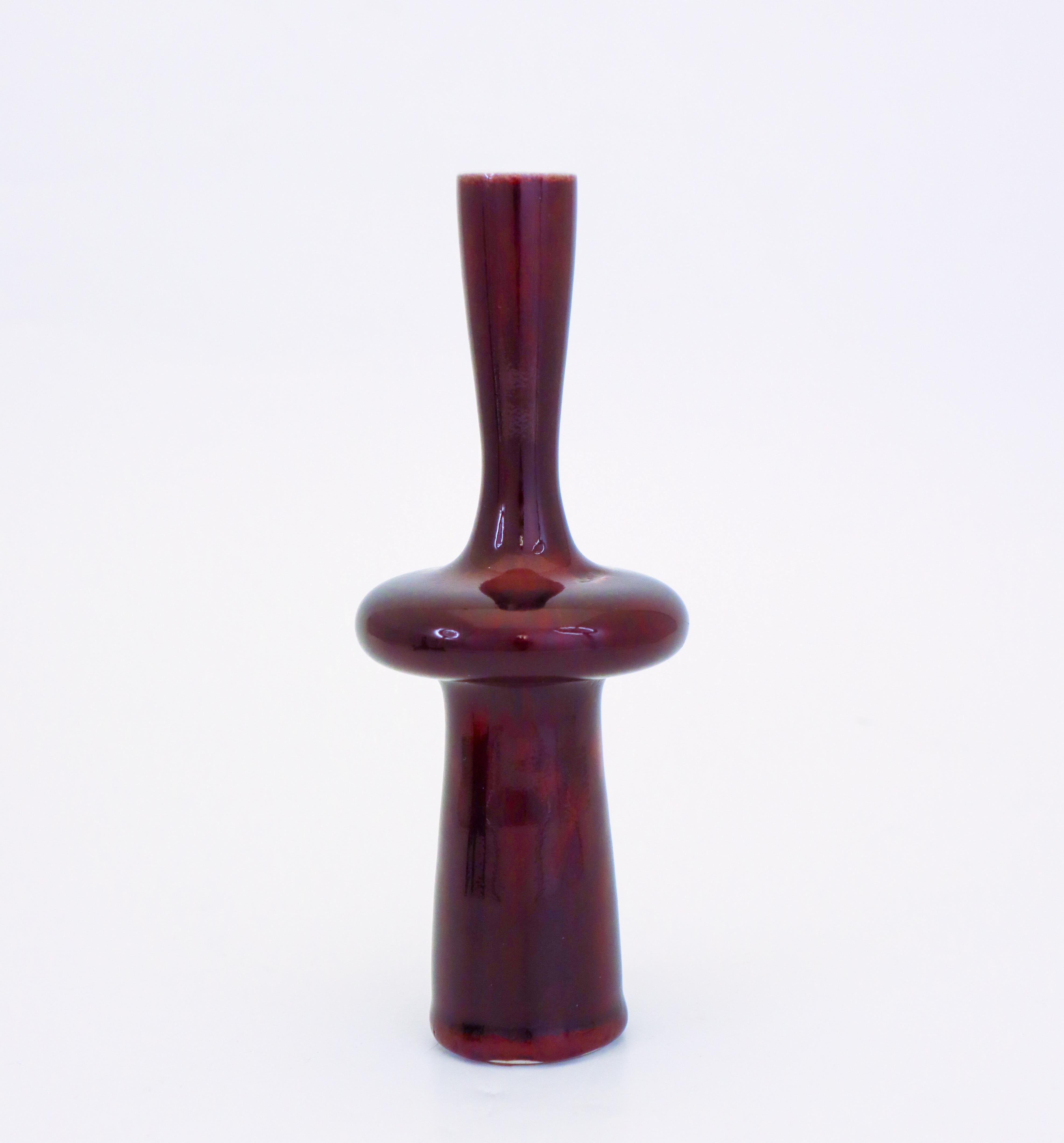 Scandinavian Modern Stig Lindberg Vase - Oxblood Red - Gustavsberg Studio - Mid century Modern For Sale
