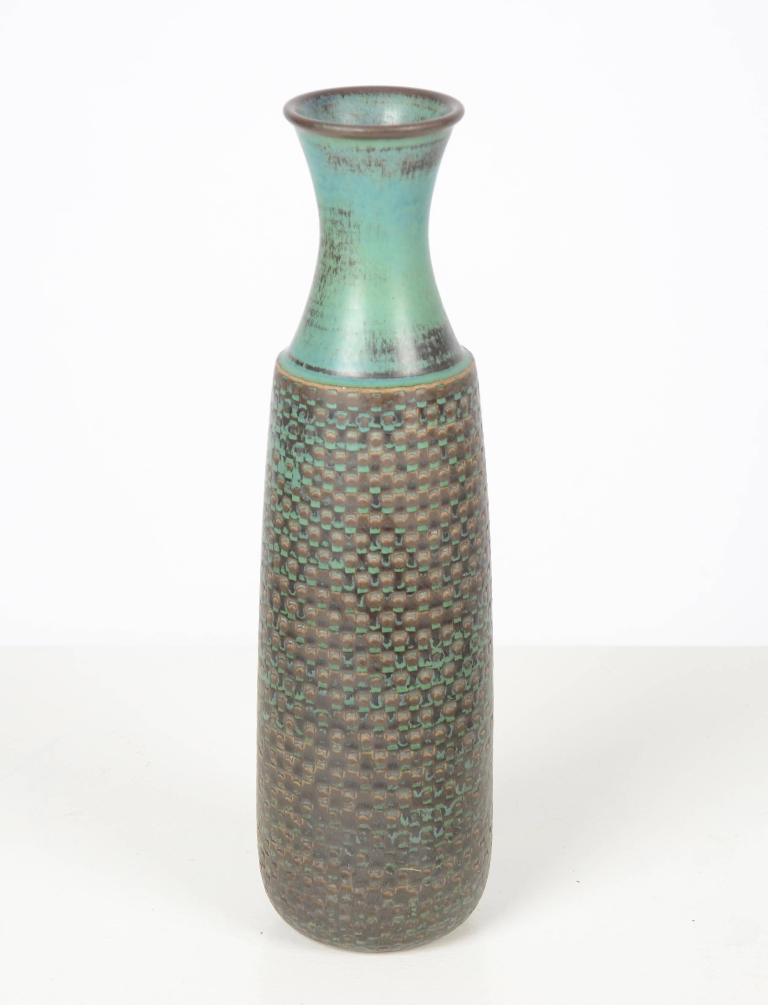 Vase, stoneware by Stig Lindberg for Gustavsberg Studio. Signed Stig L with the 'studio hand'.