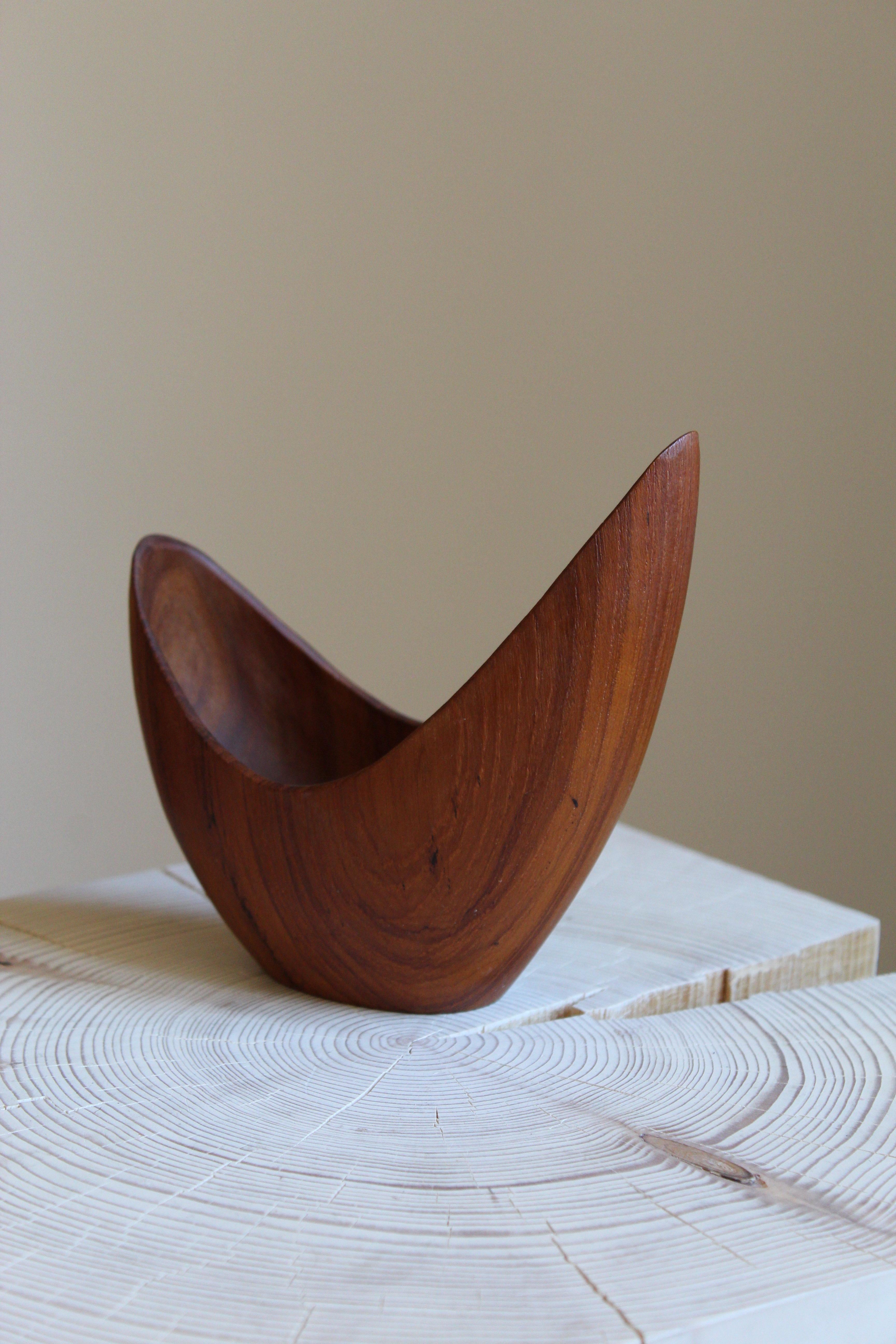 gailstyn sutton teak
