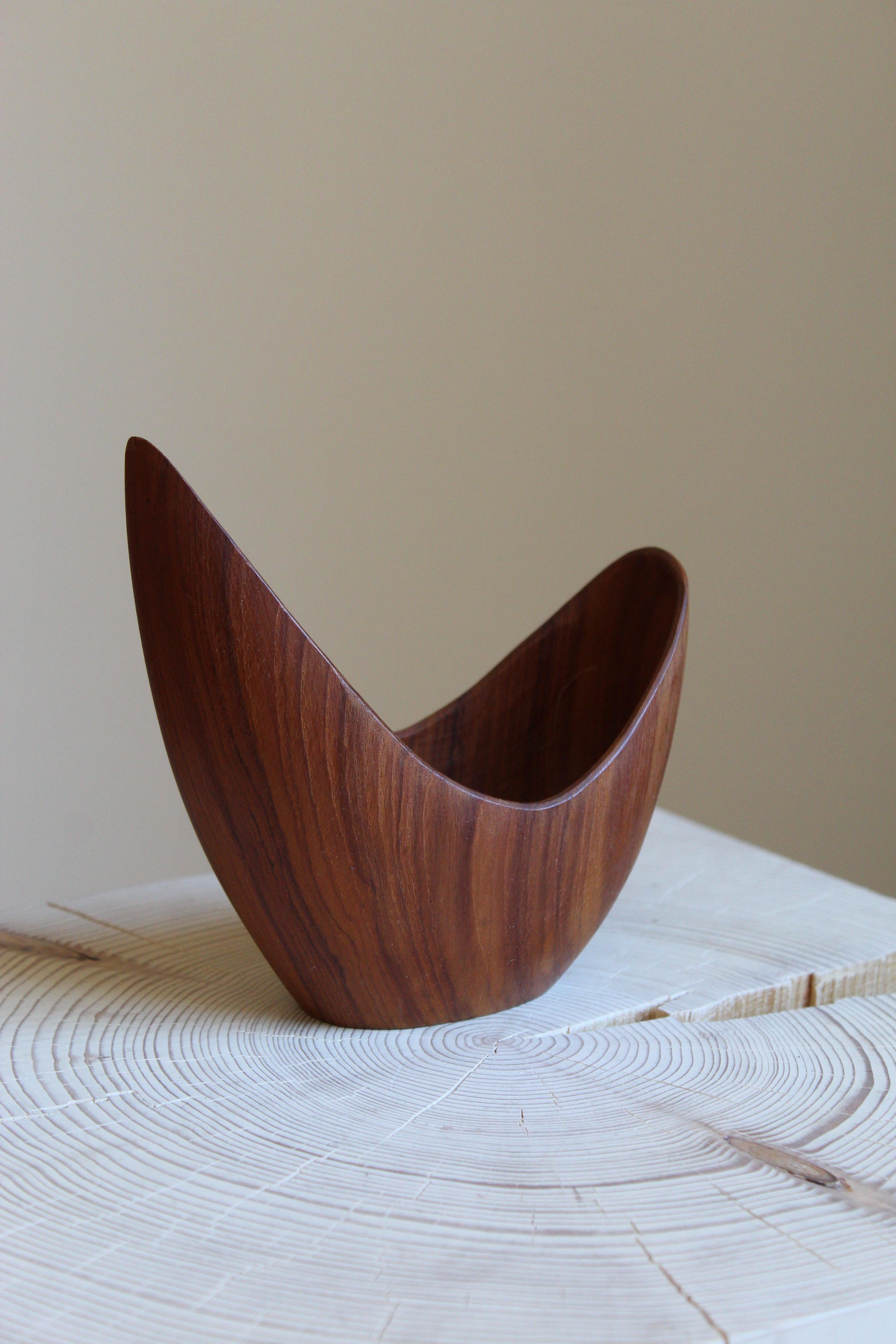 Mid-Century Modern Stig Sandberg, Small Bowl / Sculpture, Rosewood, Studio, Sweden, 1950s